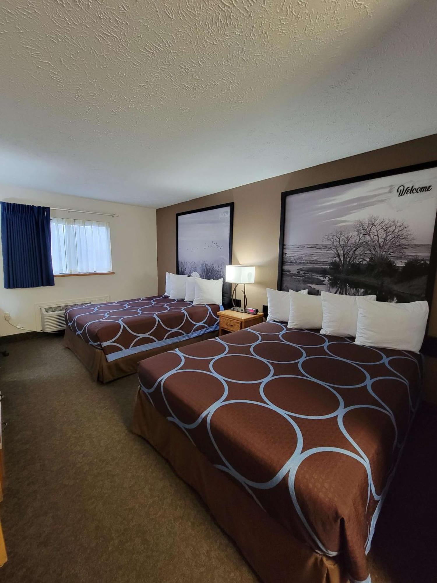 Queen Rooms Two Queen Beds Non-Smoking