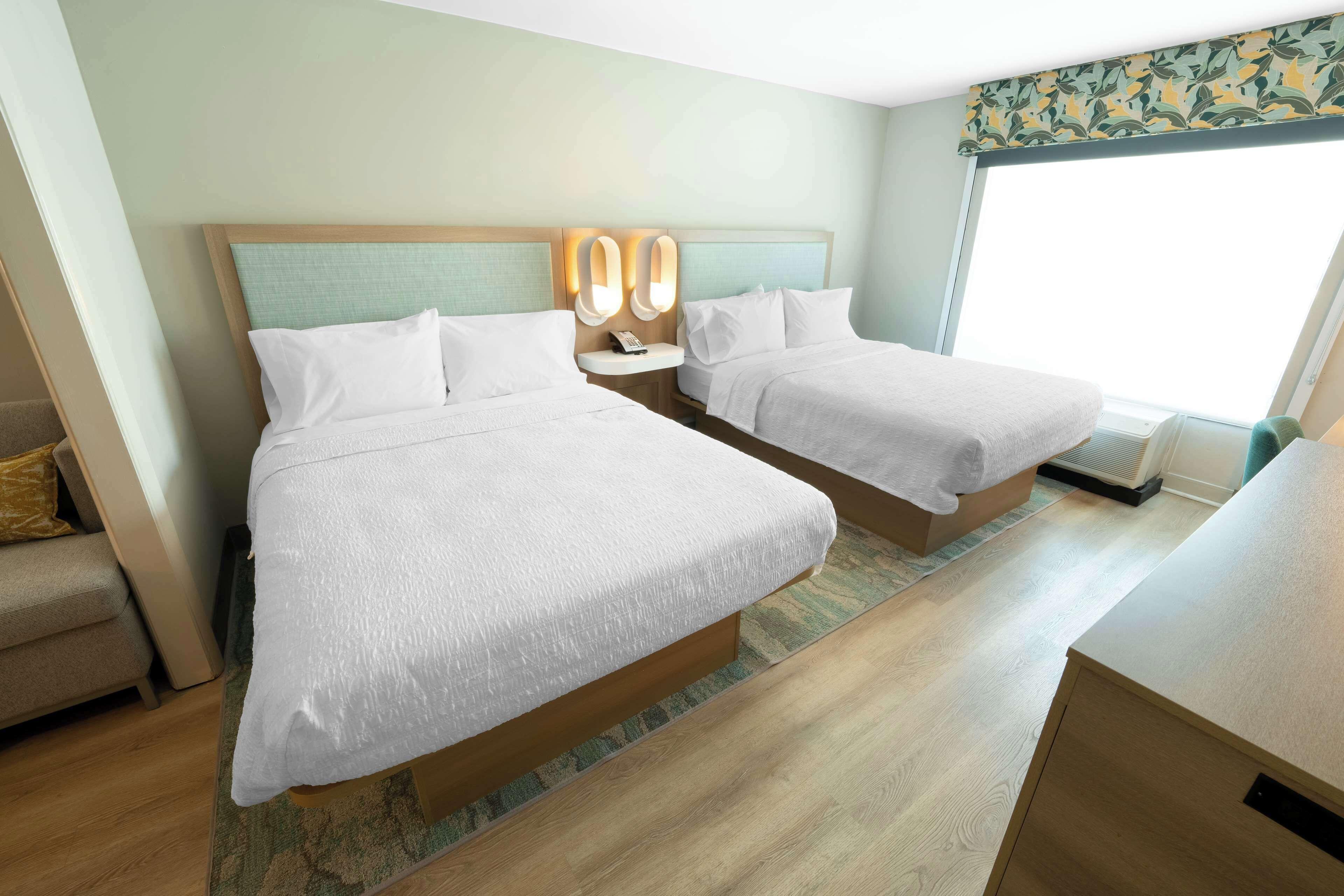 Queen Room with Two Queen Beds,1595405929:JPEG