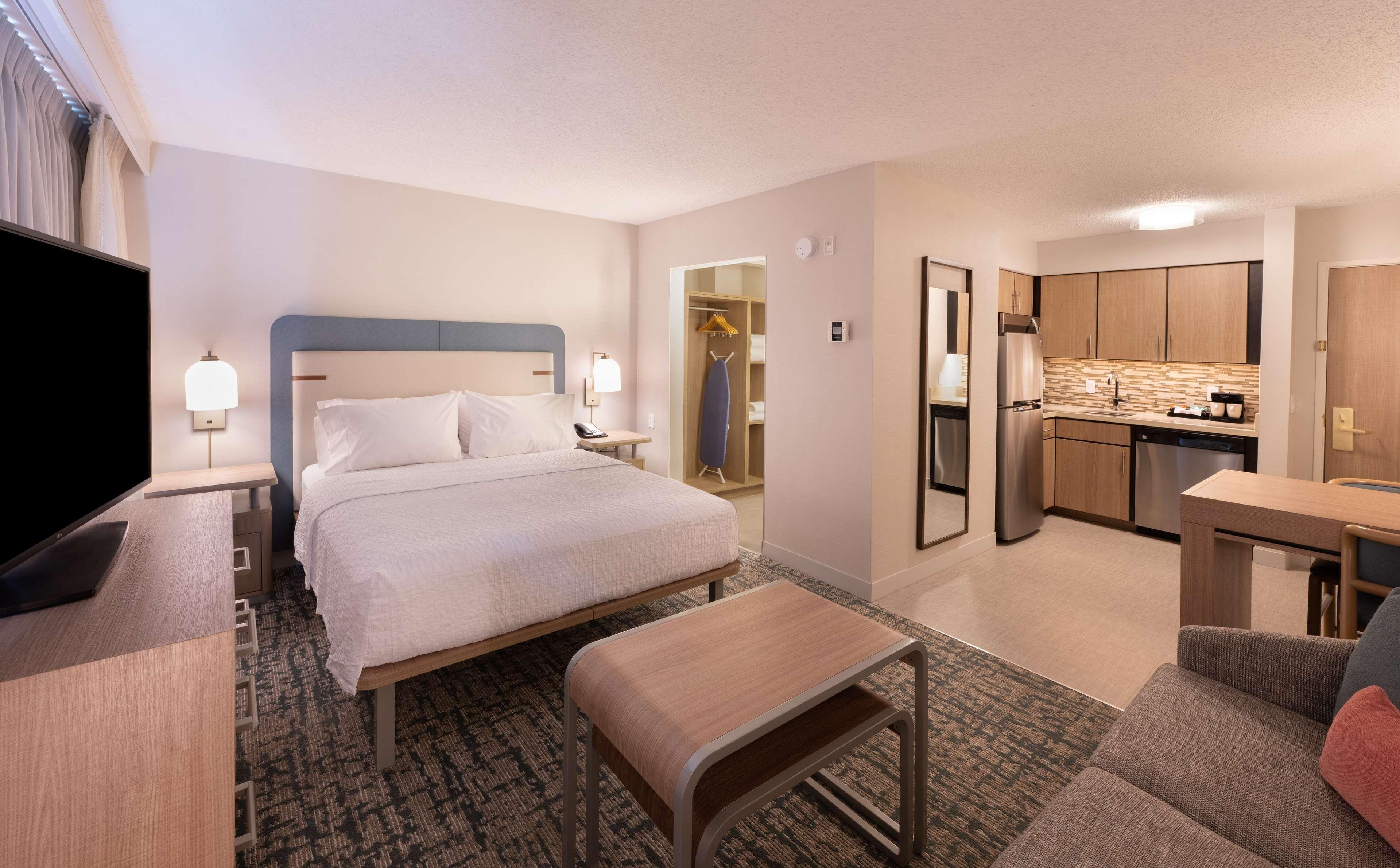Queen Studio Suite
