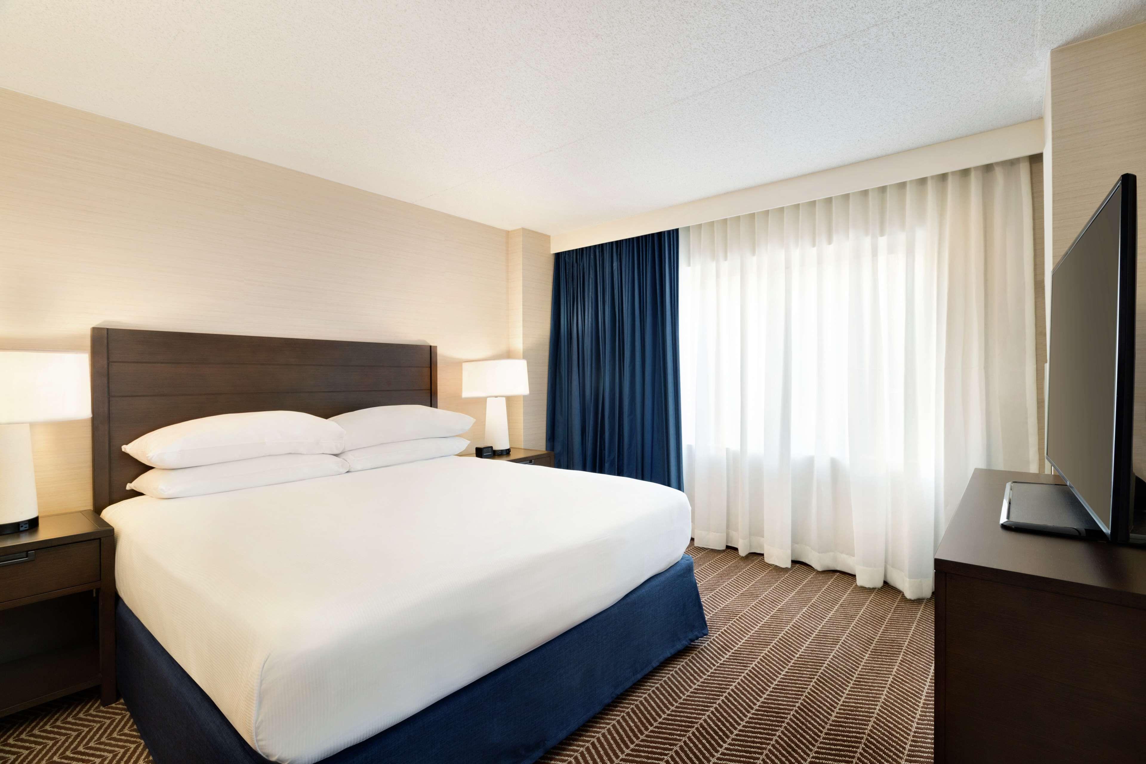 King Room Mobility Access or Non-Smoking