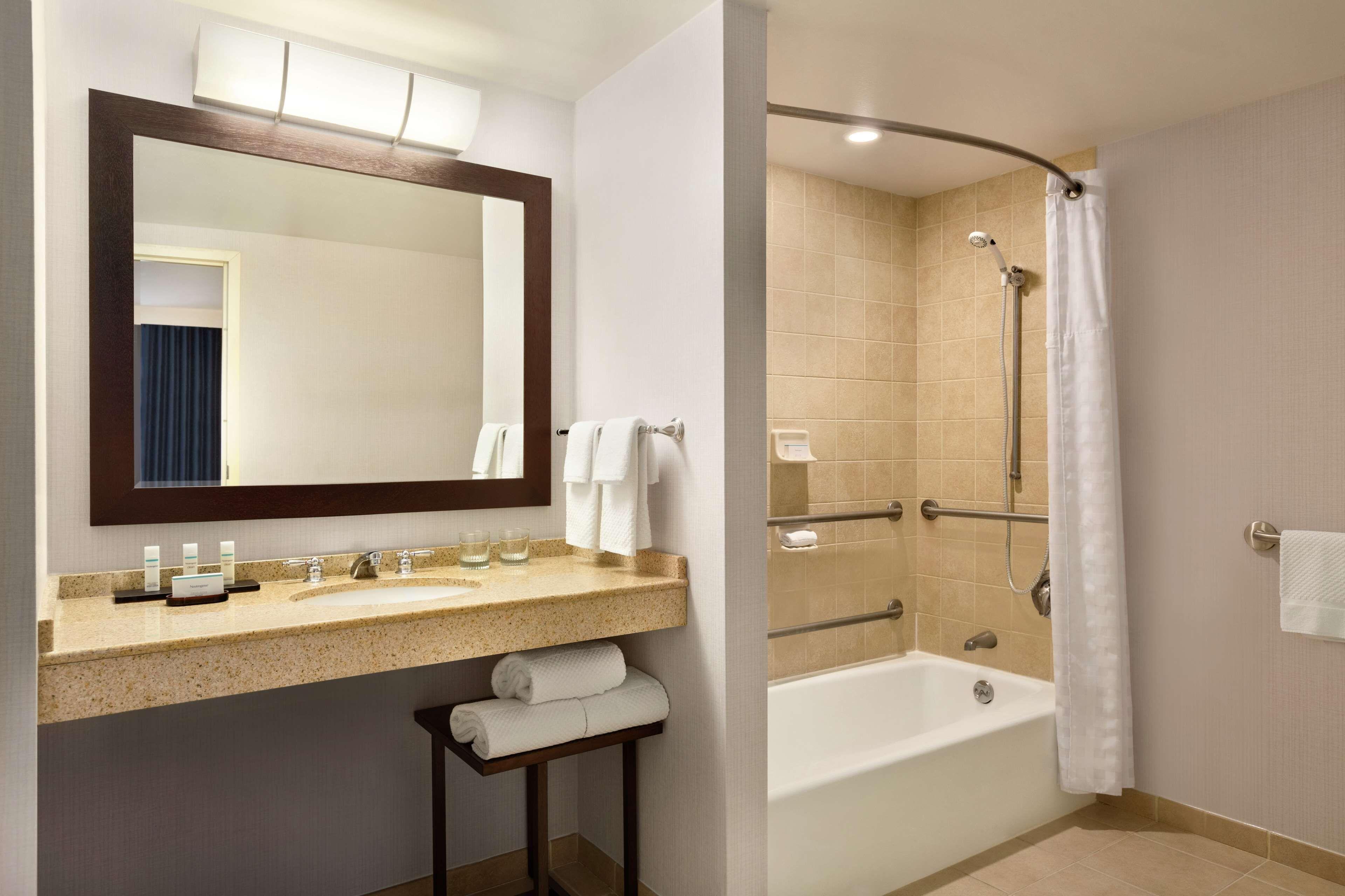 King Room Mobility Access or Non-Smoking
