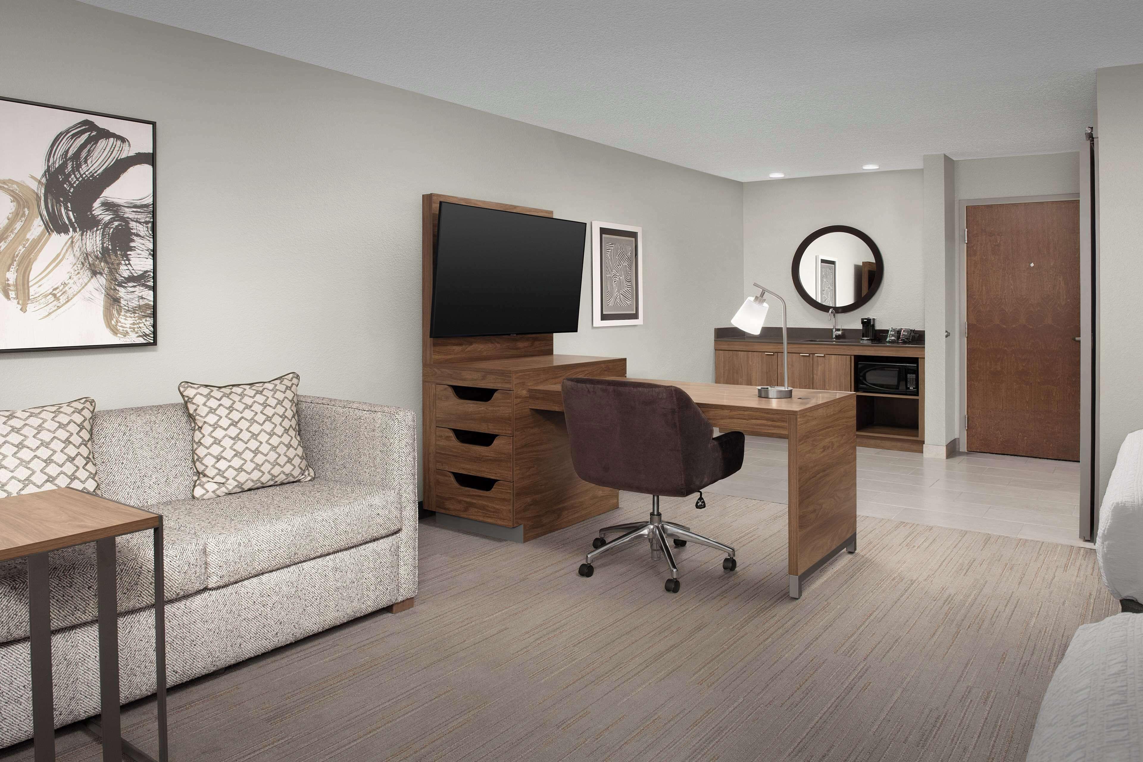 Queen Studio Suite Two Queen Beds Non-Smoking