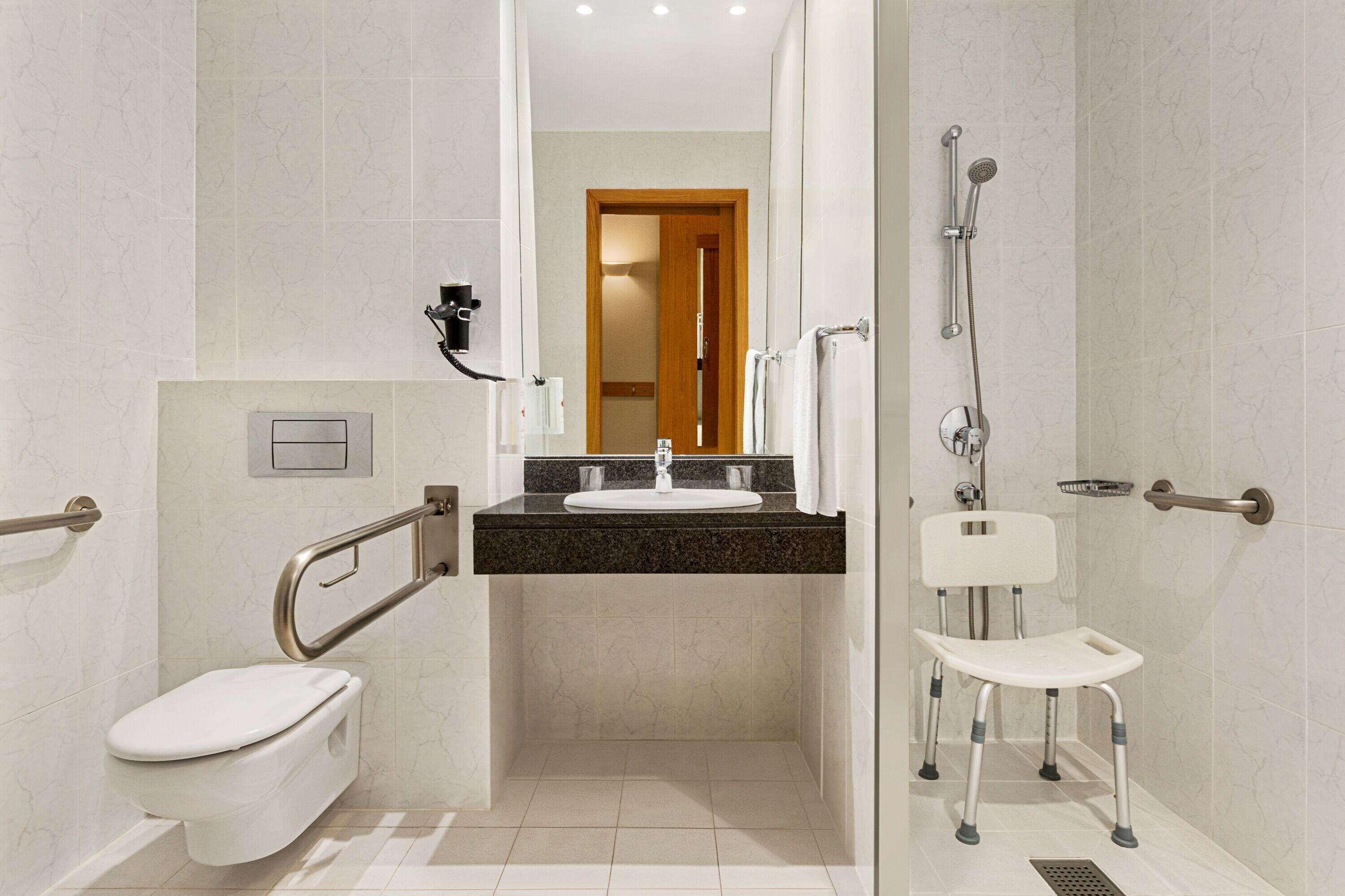 Twin Room Mobility Access or Non-Smoking