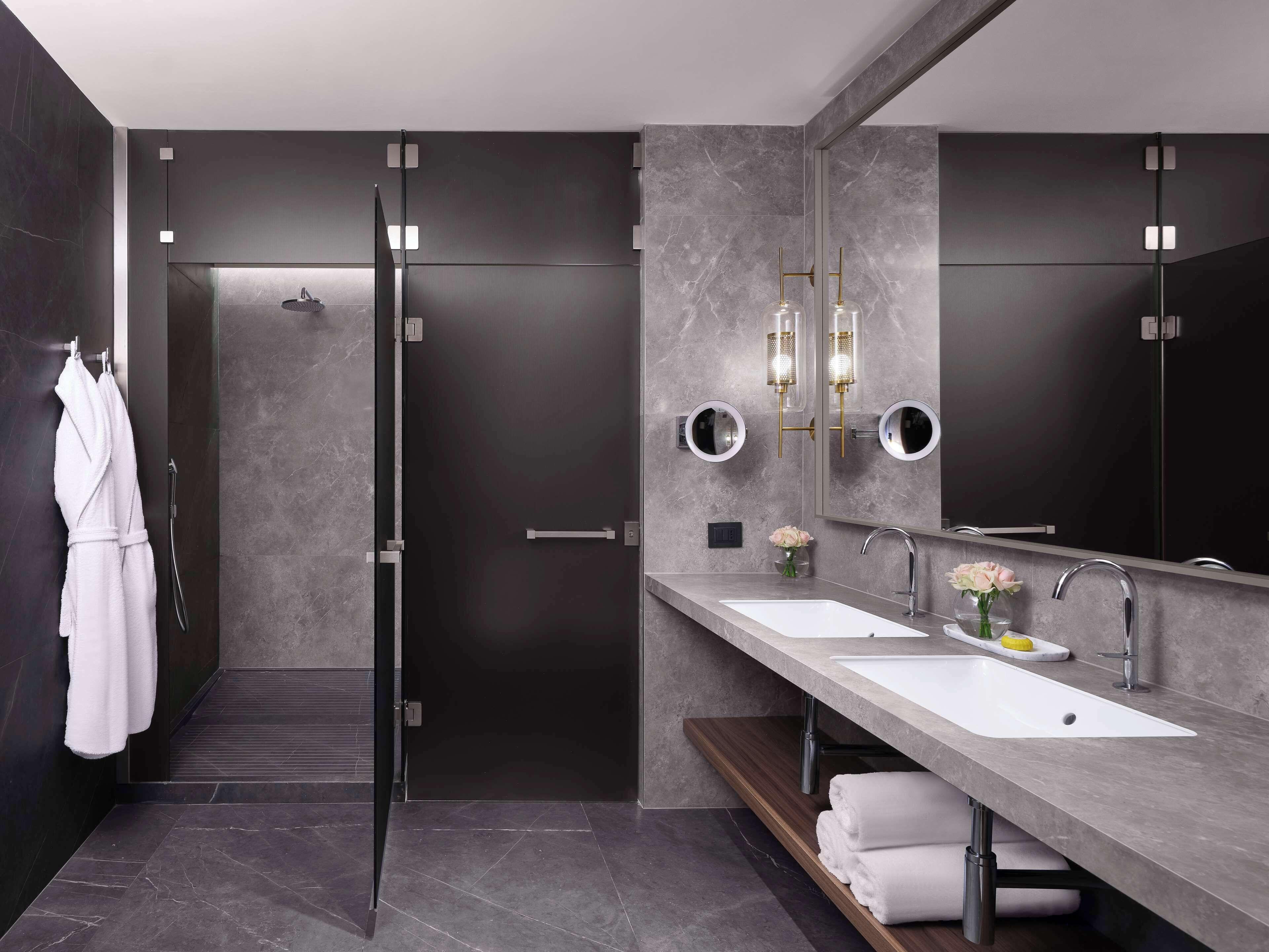 Suite Anantara con 2 Camere da Letto e Vista Piazza