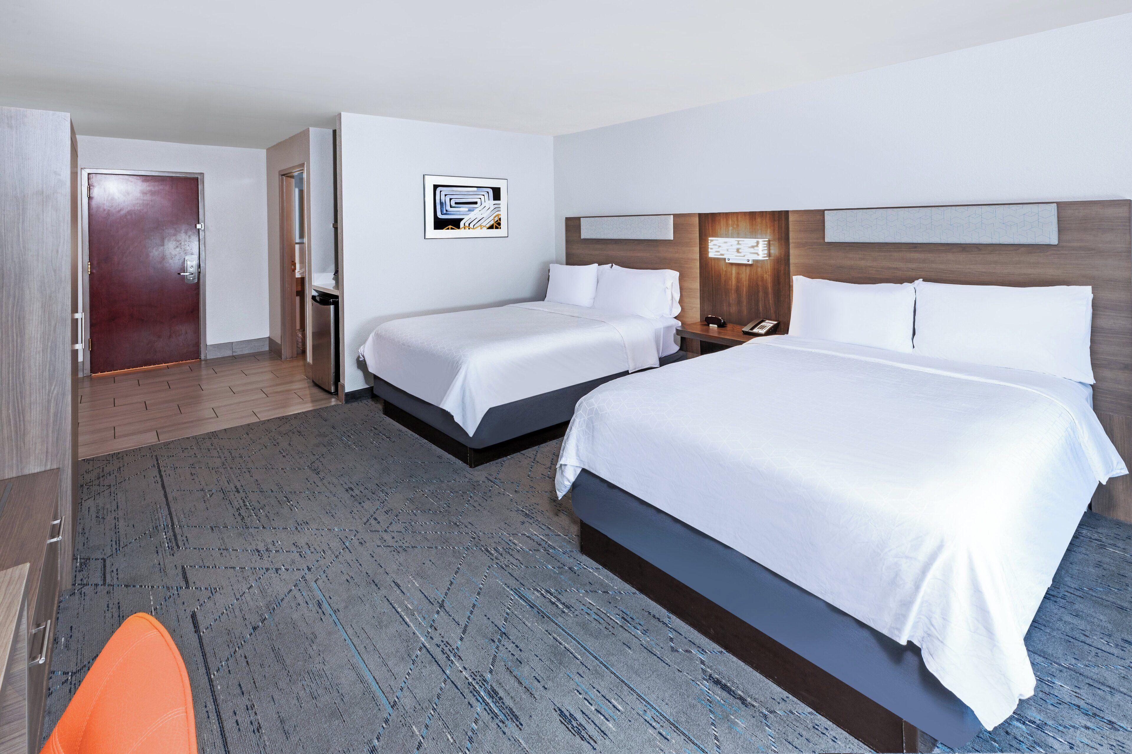 Standard Queen Room Two Queen Beds Extra Floor Space