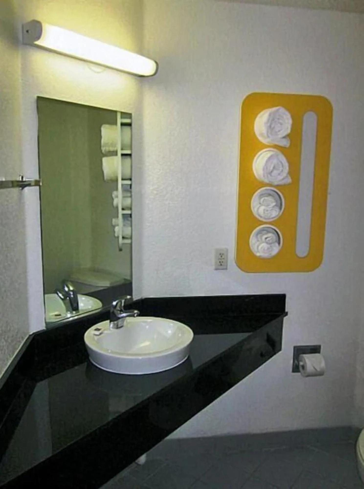 Queen Room Non-Smoking
