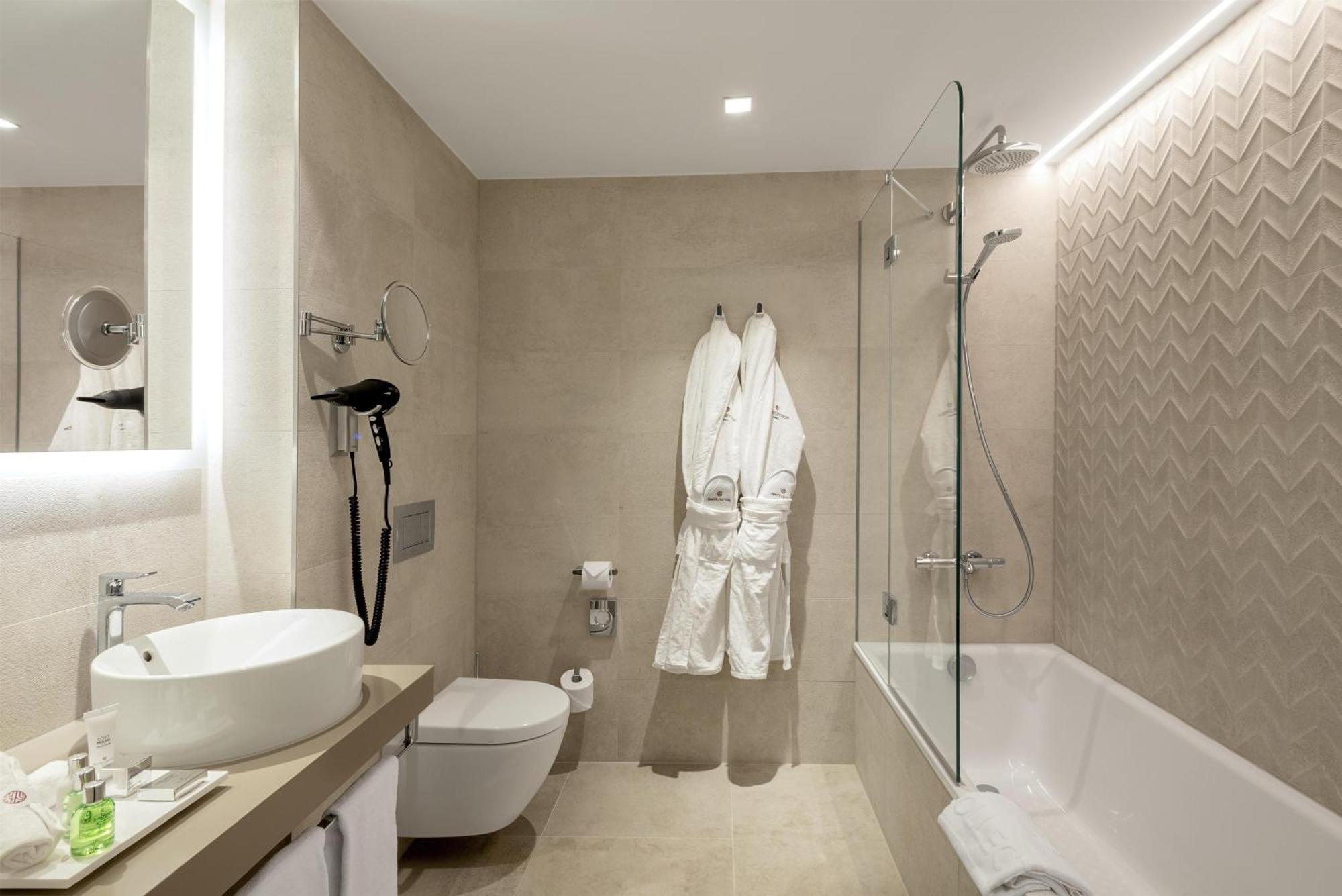 Superior Double or Twin Room,1710581481:JPEG