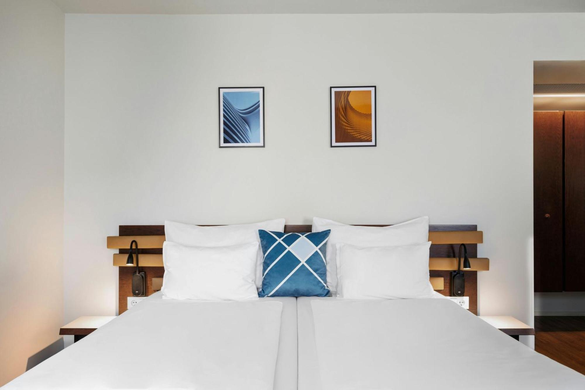 Standard Twin Room Two Twin Beds