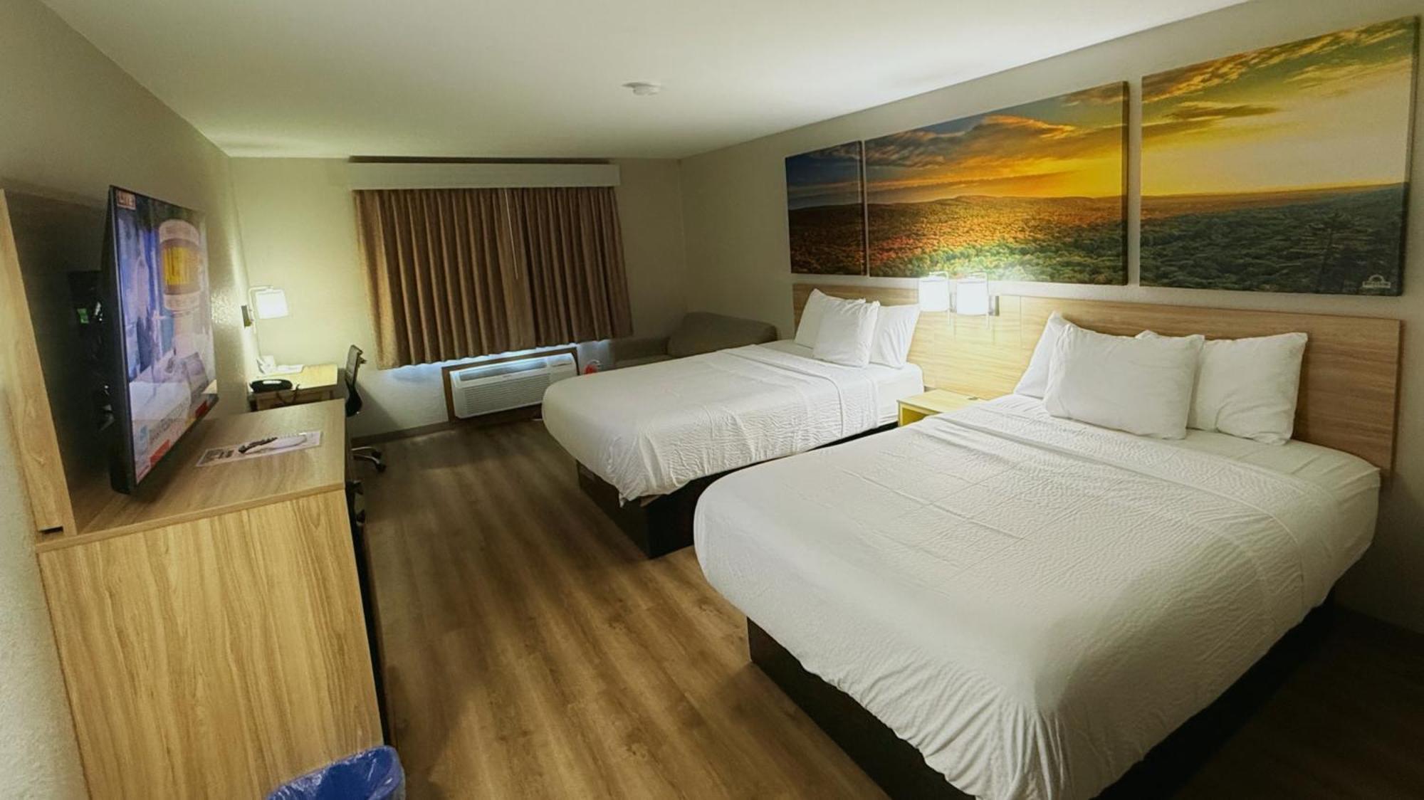 Deluxe Queen Room Two Queen Beds Non-Smoking