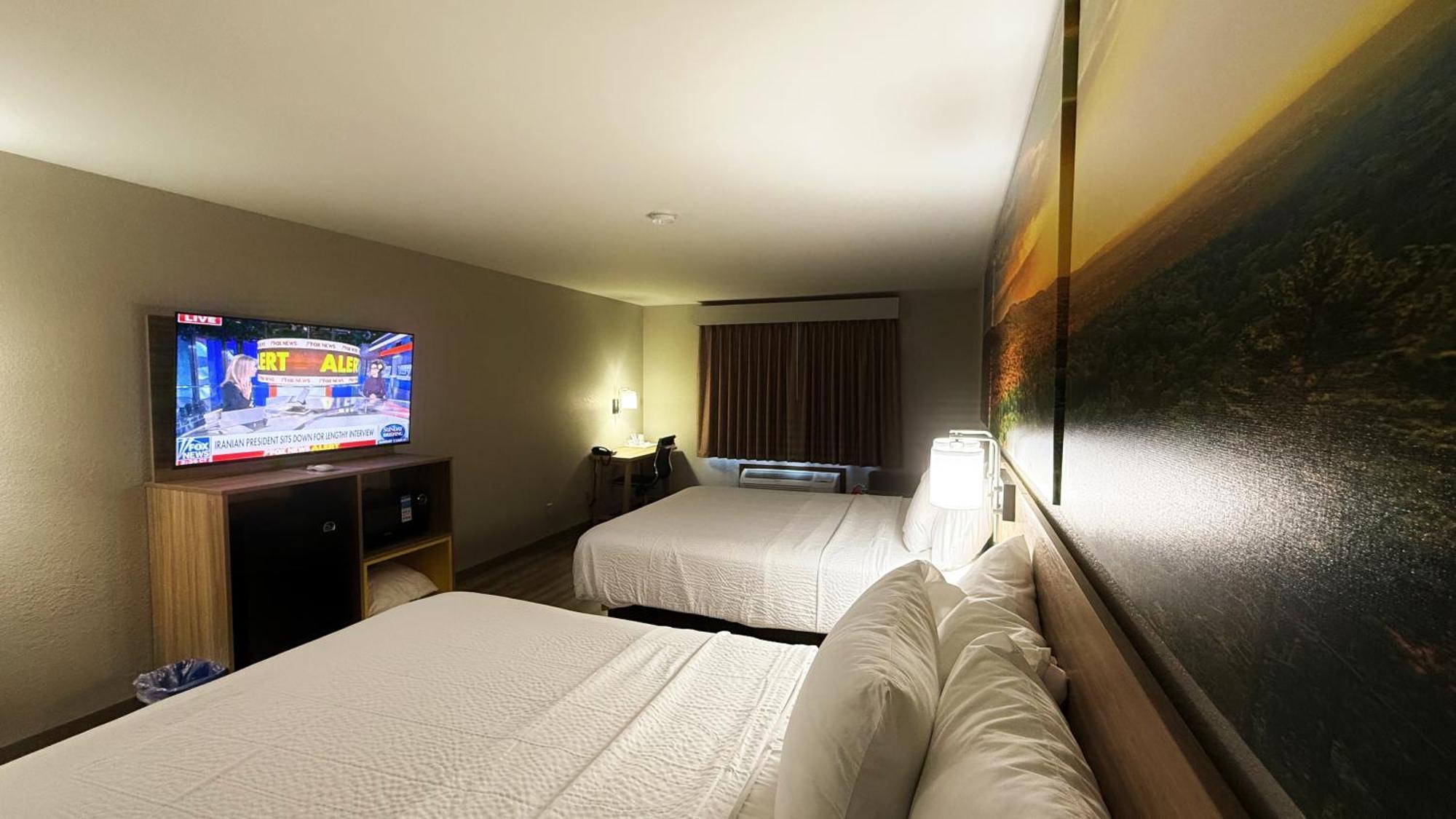 Deluxe Queen Room Two Queen Beds Non-Smoking