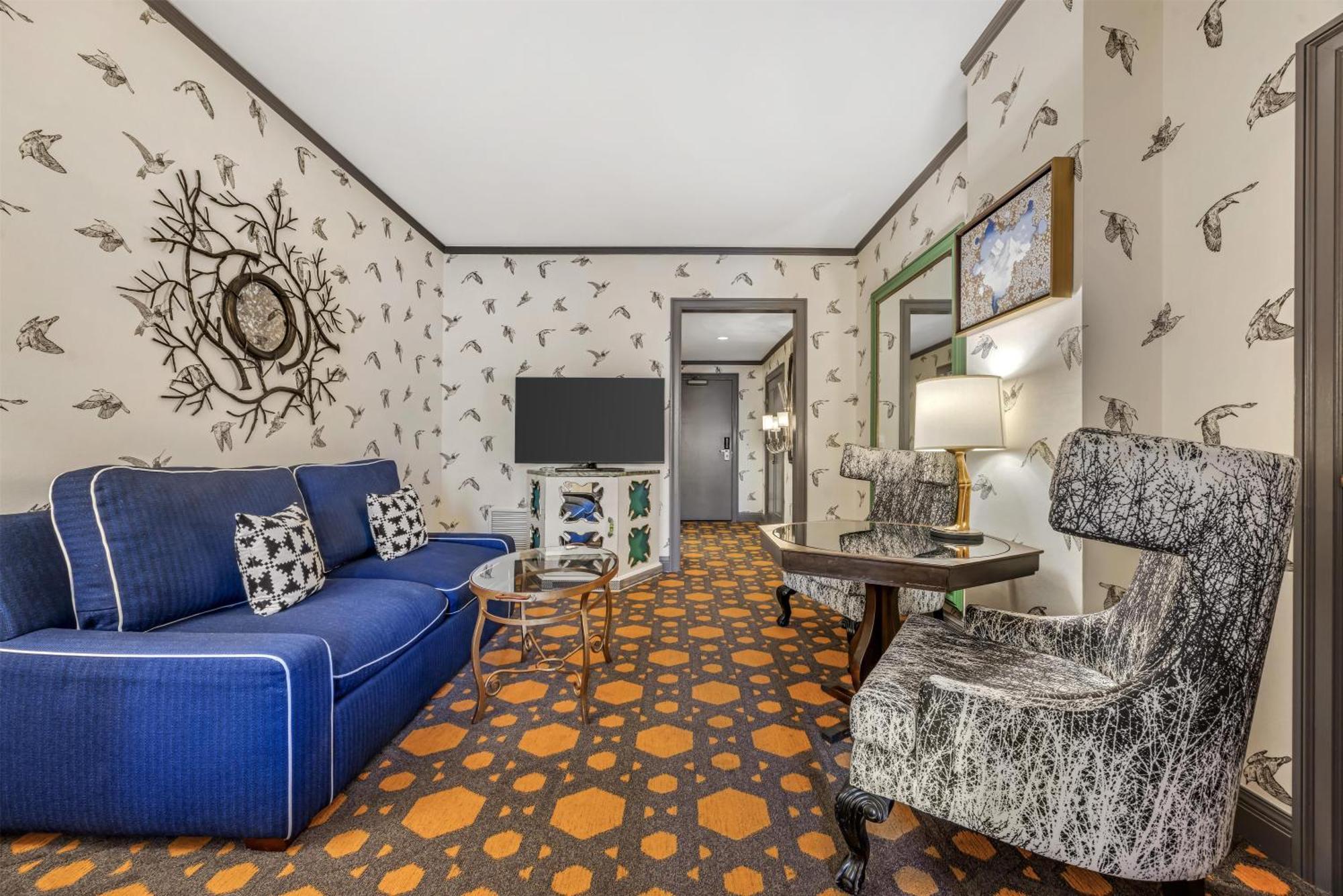 Queen Queen Suite