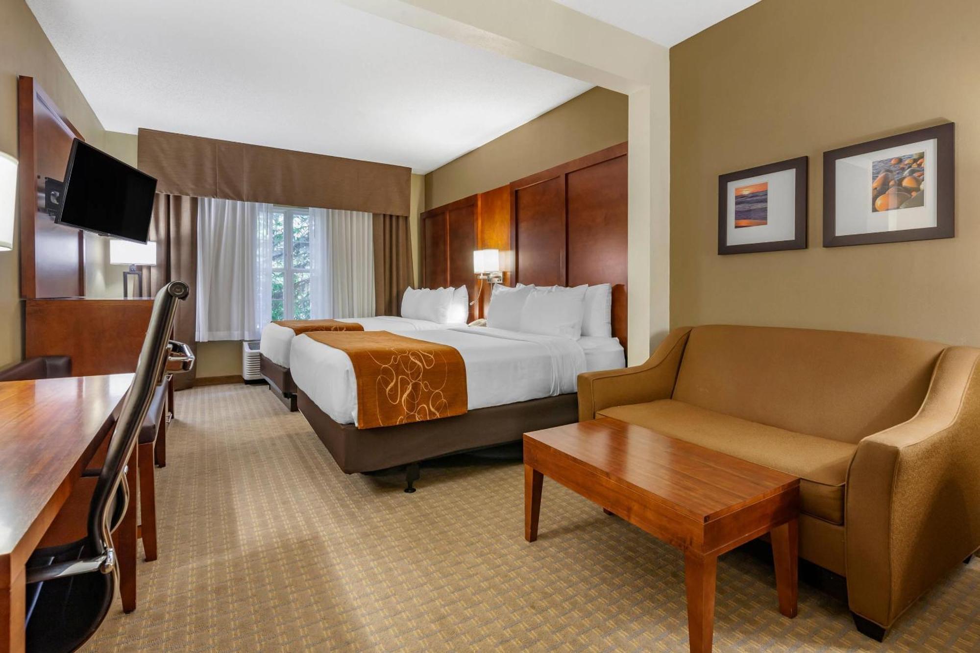 Double Suite with Two Double Beds - Accessible/Non-Smoking