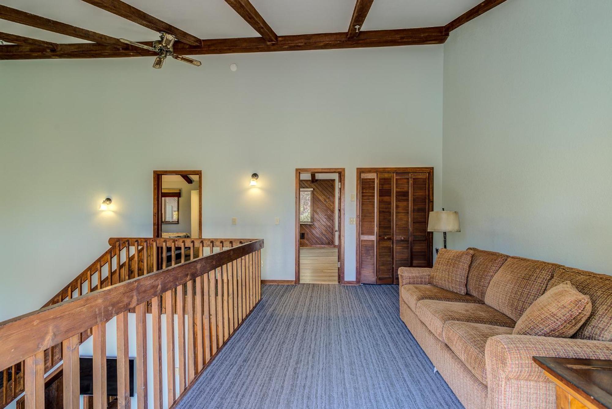 Two-Bedroom Apartment Single Beds