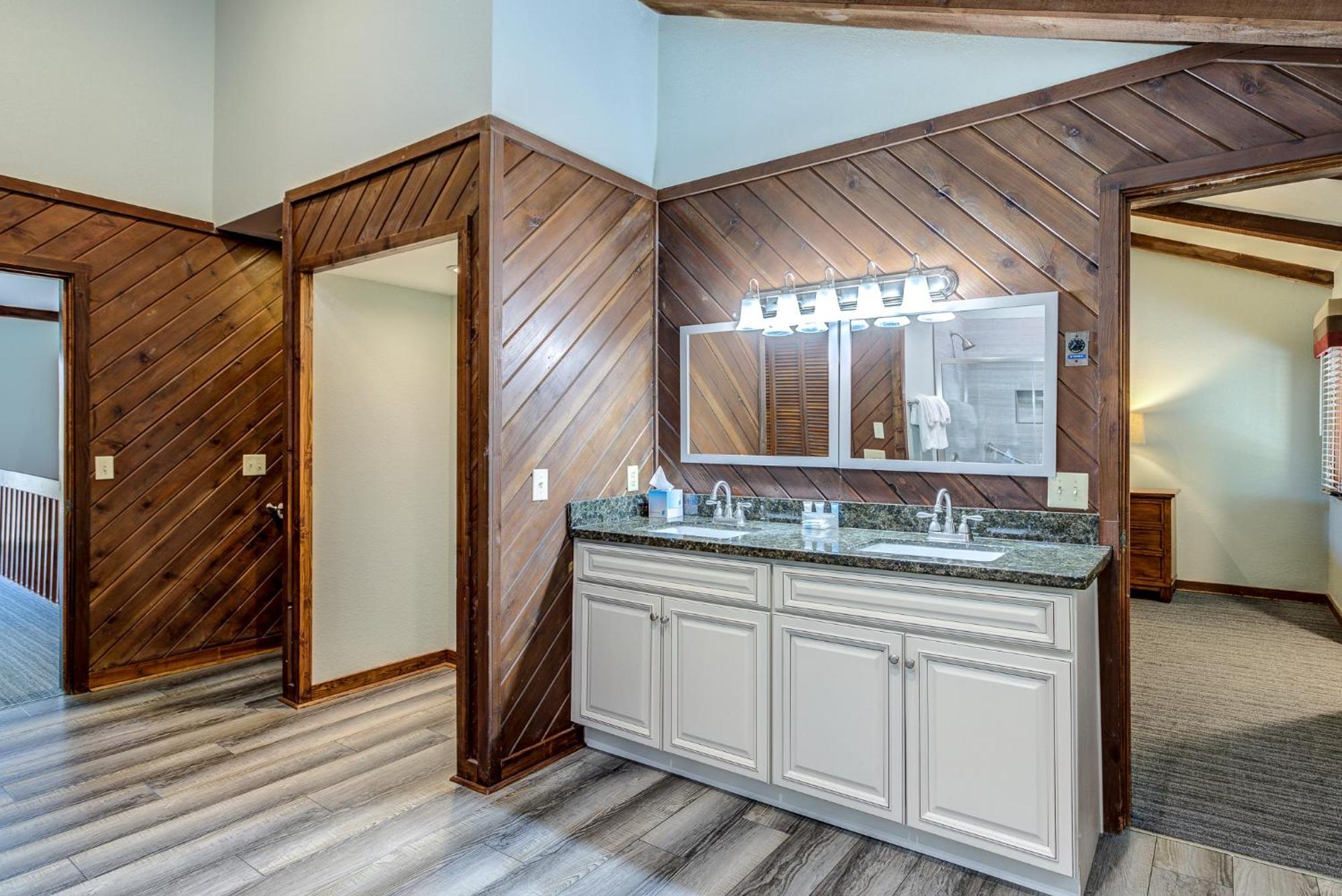 Two-Bedroom Apartment Single Beds