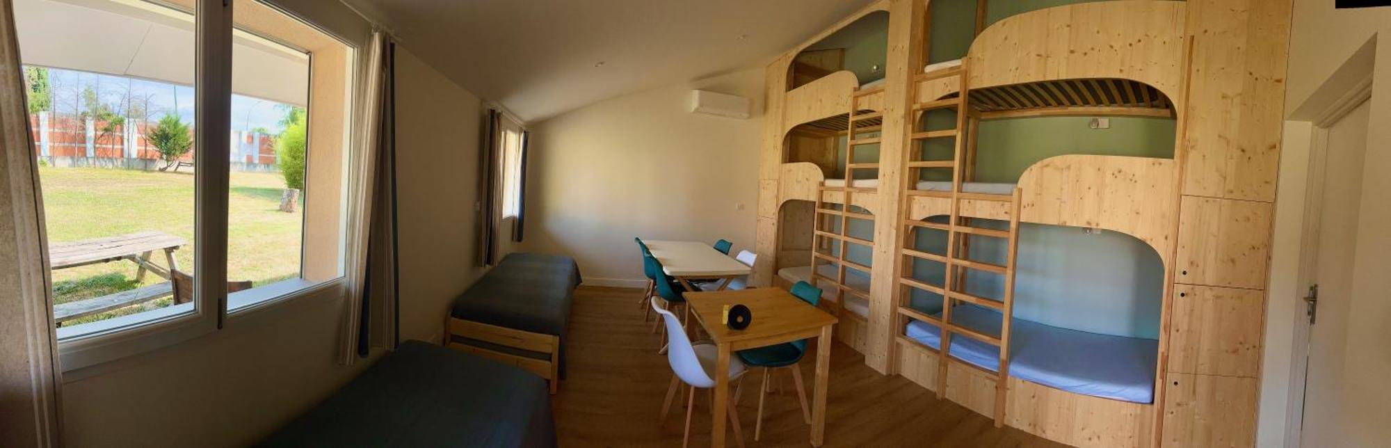 Bed 6-Bed Mixed Dormitory Room