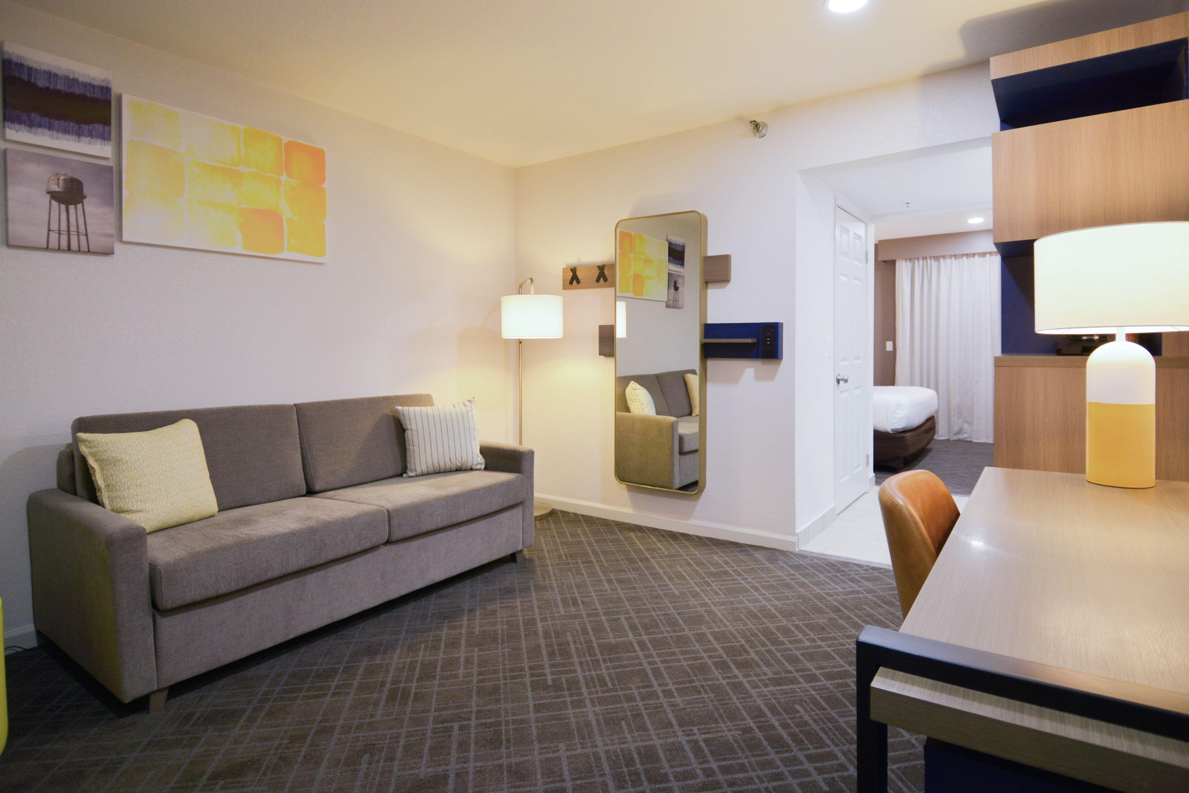 Suite 1 King Bed Living Room Non Smoking