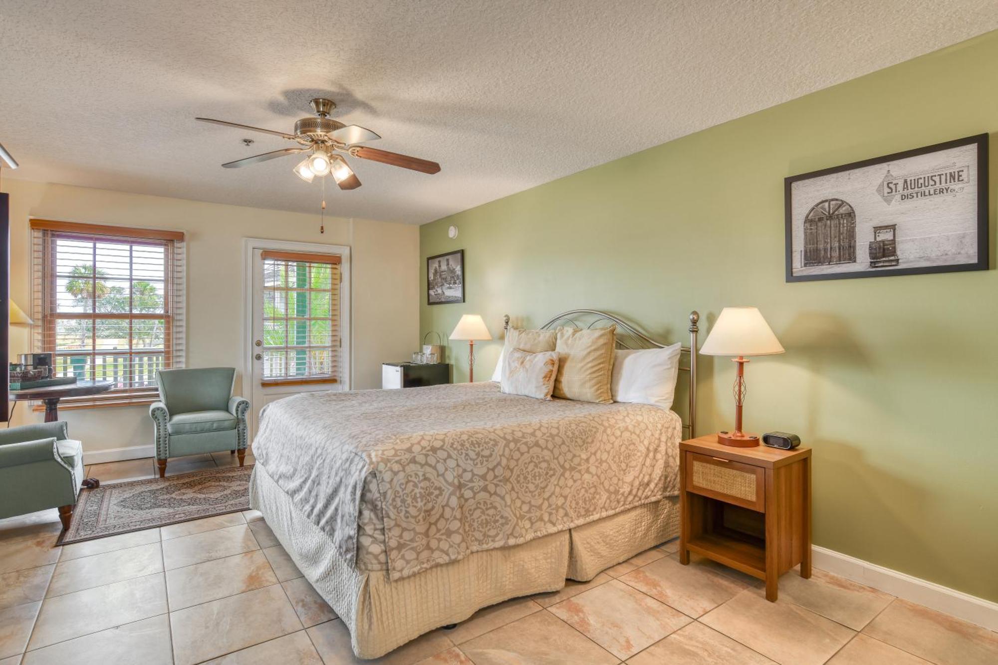 Superior King Room Balcony