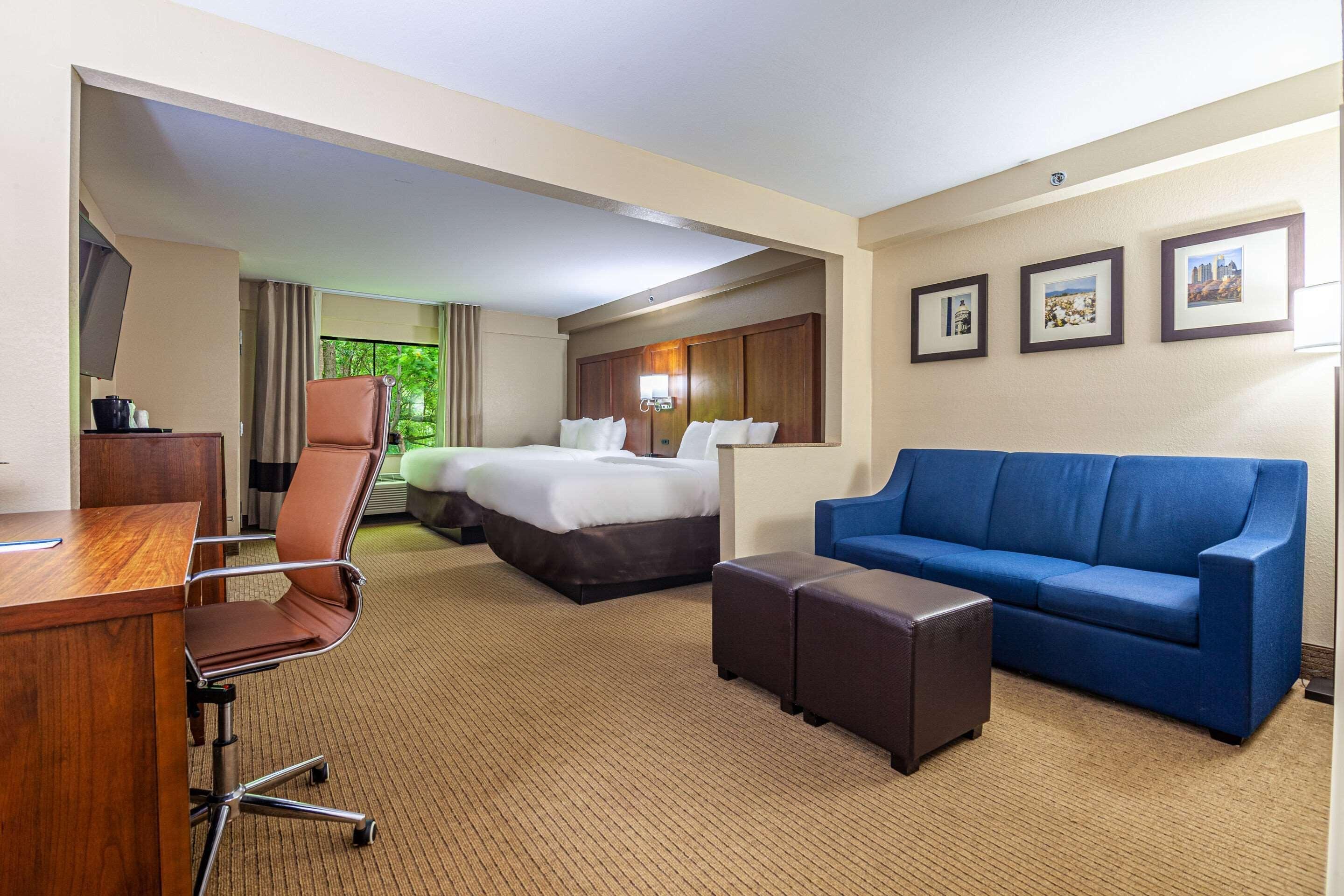 Queen Suite Two Queen Beds Non-Smoking