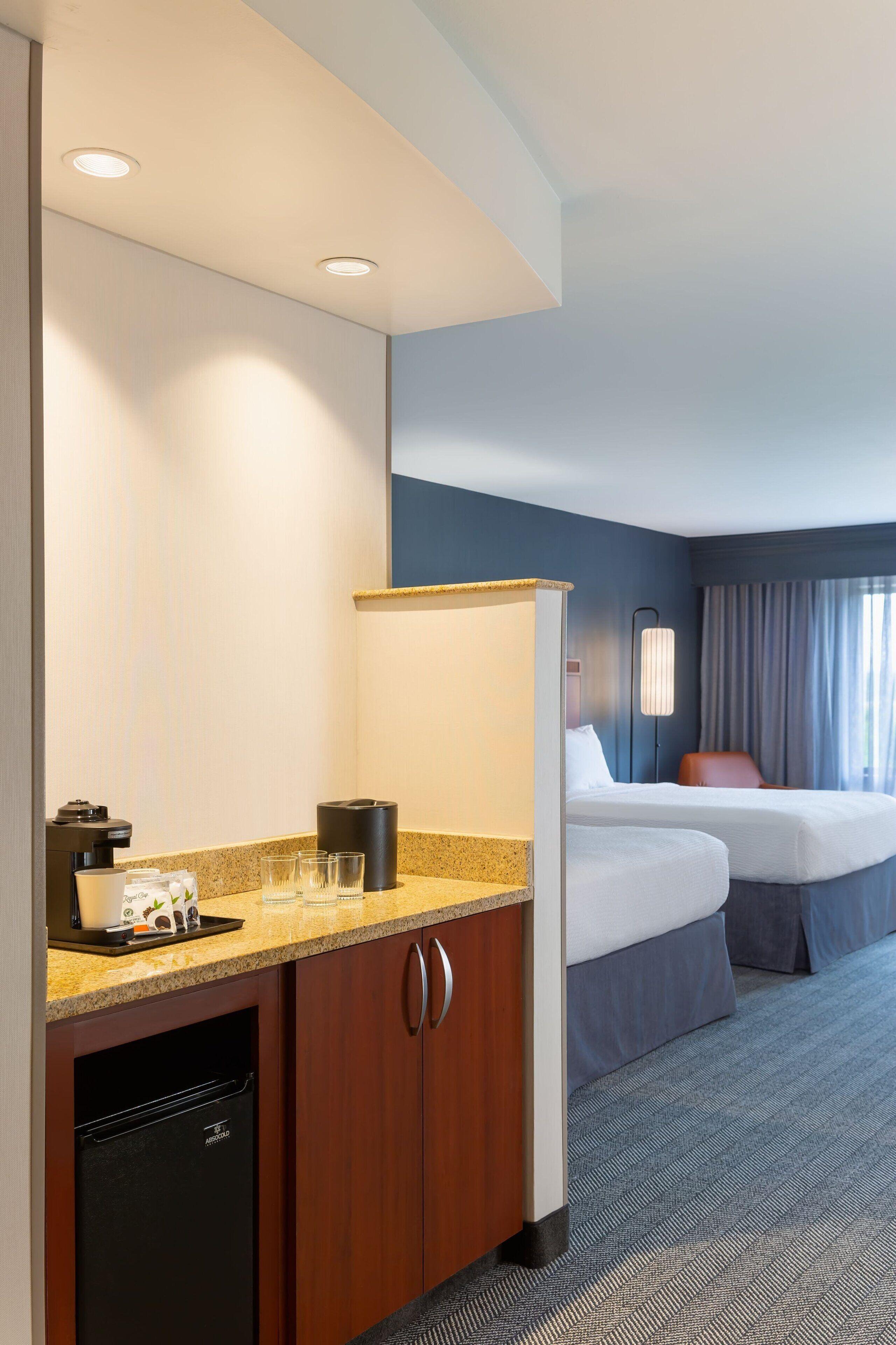 Room Two Specialty Beds Bathtub Mobility Access or Hearing Accessible