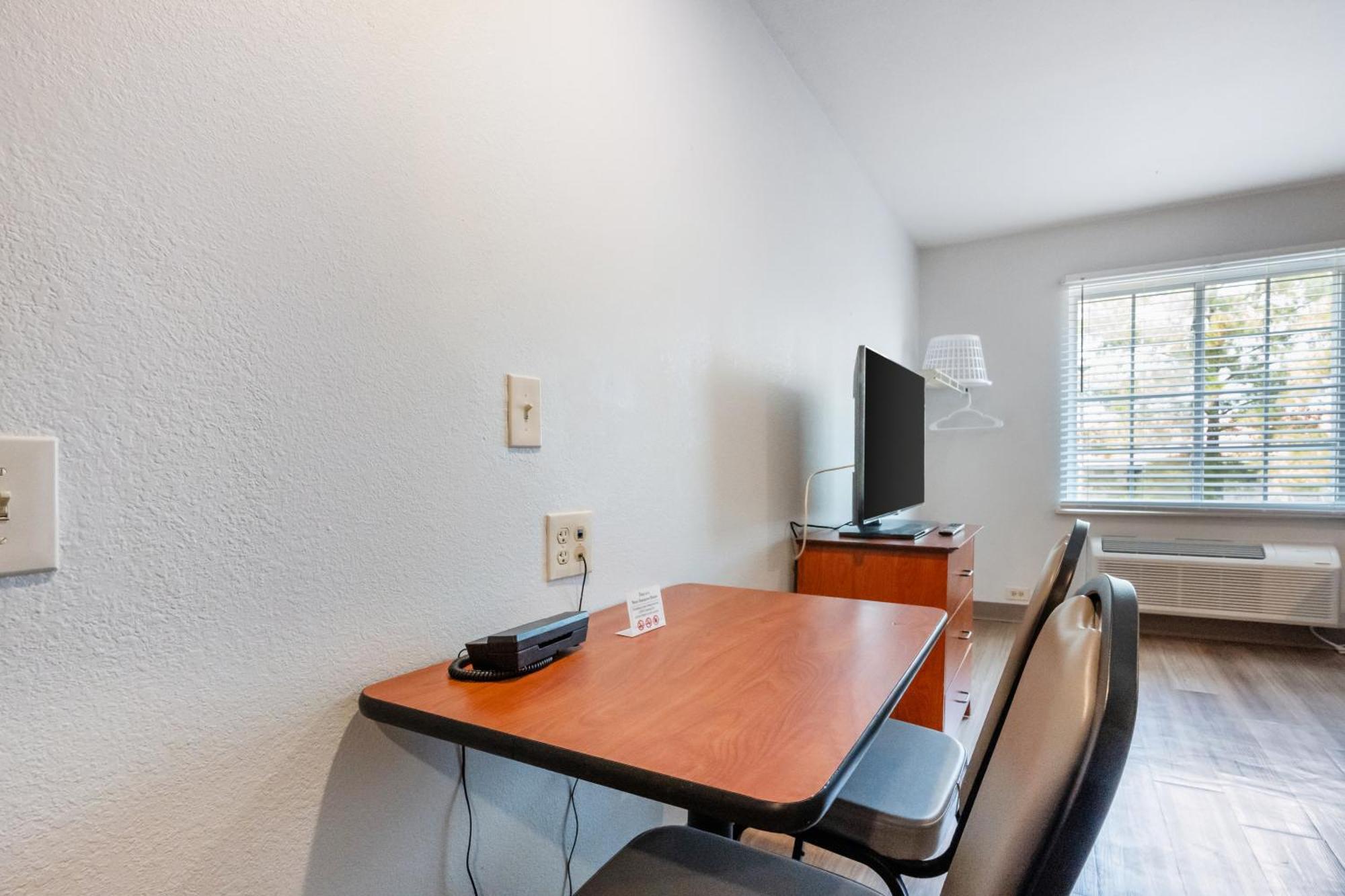 Double Room Two Double Beds Non-Smoking