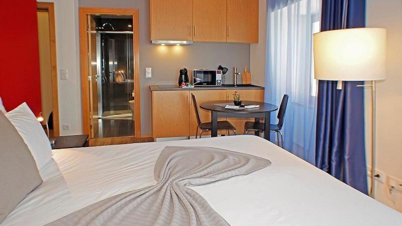 Quarto Individual Amplo