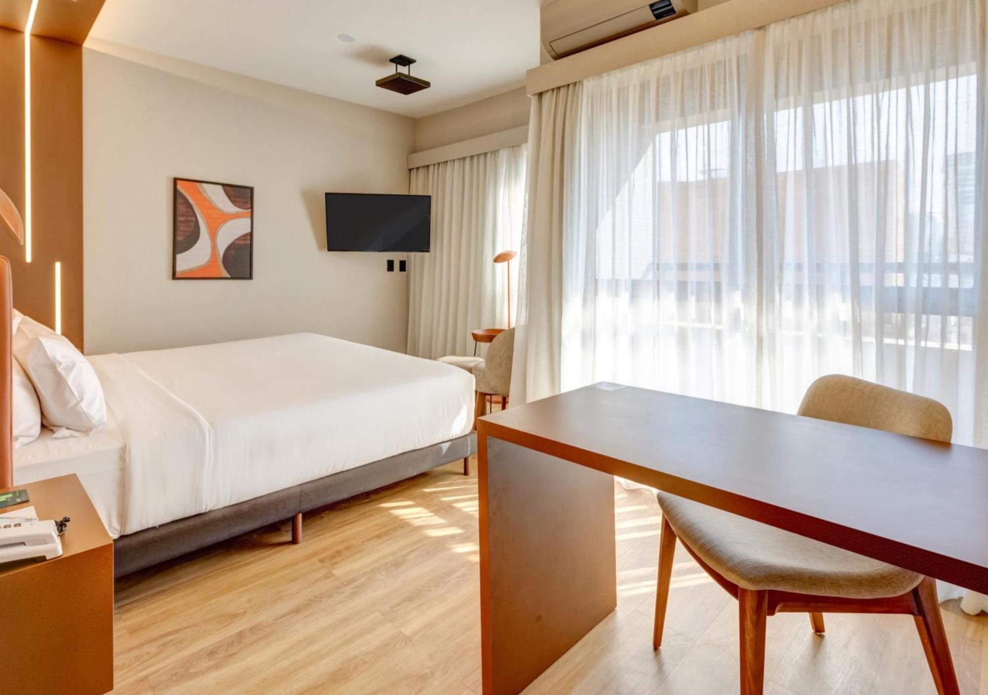 Deluxe King Room