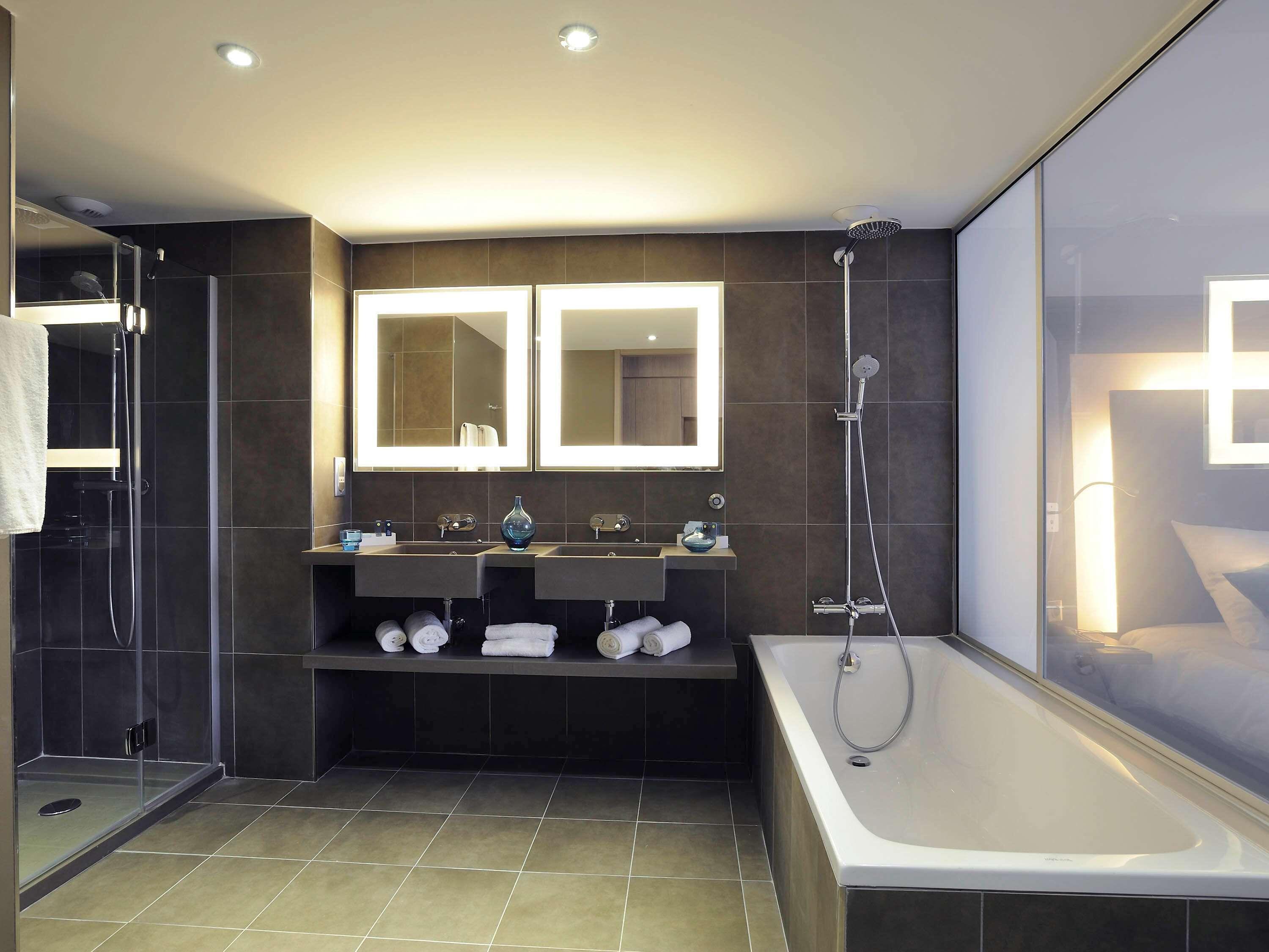 Standard Suite One double bed Two sofa beds,1770902199:JPEG