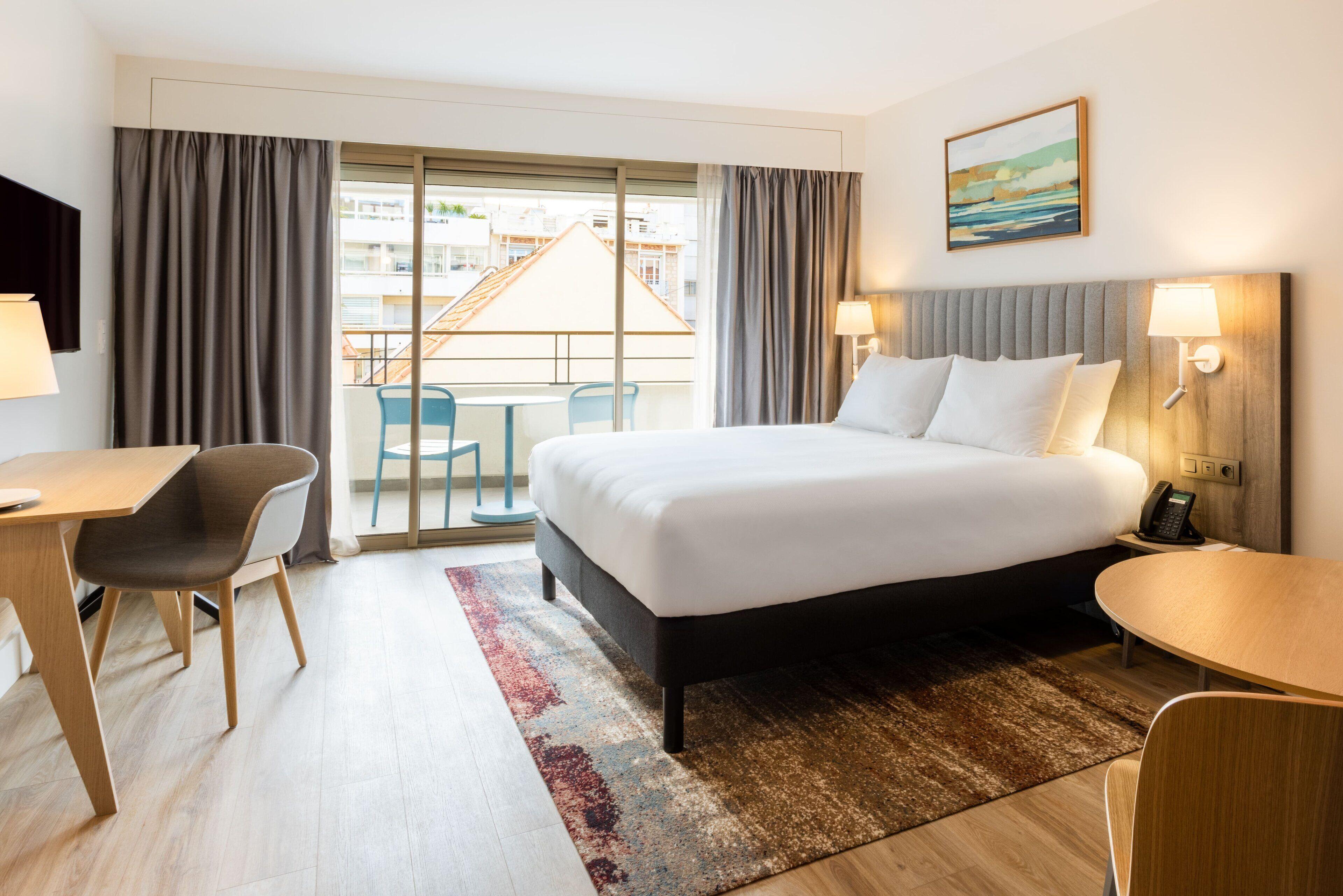 Studio Queen Suite Balcony