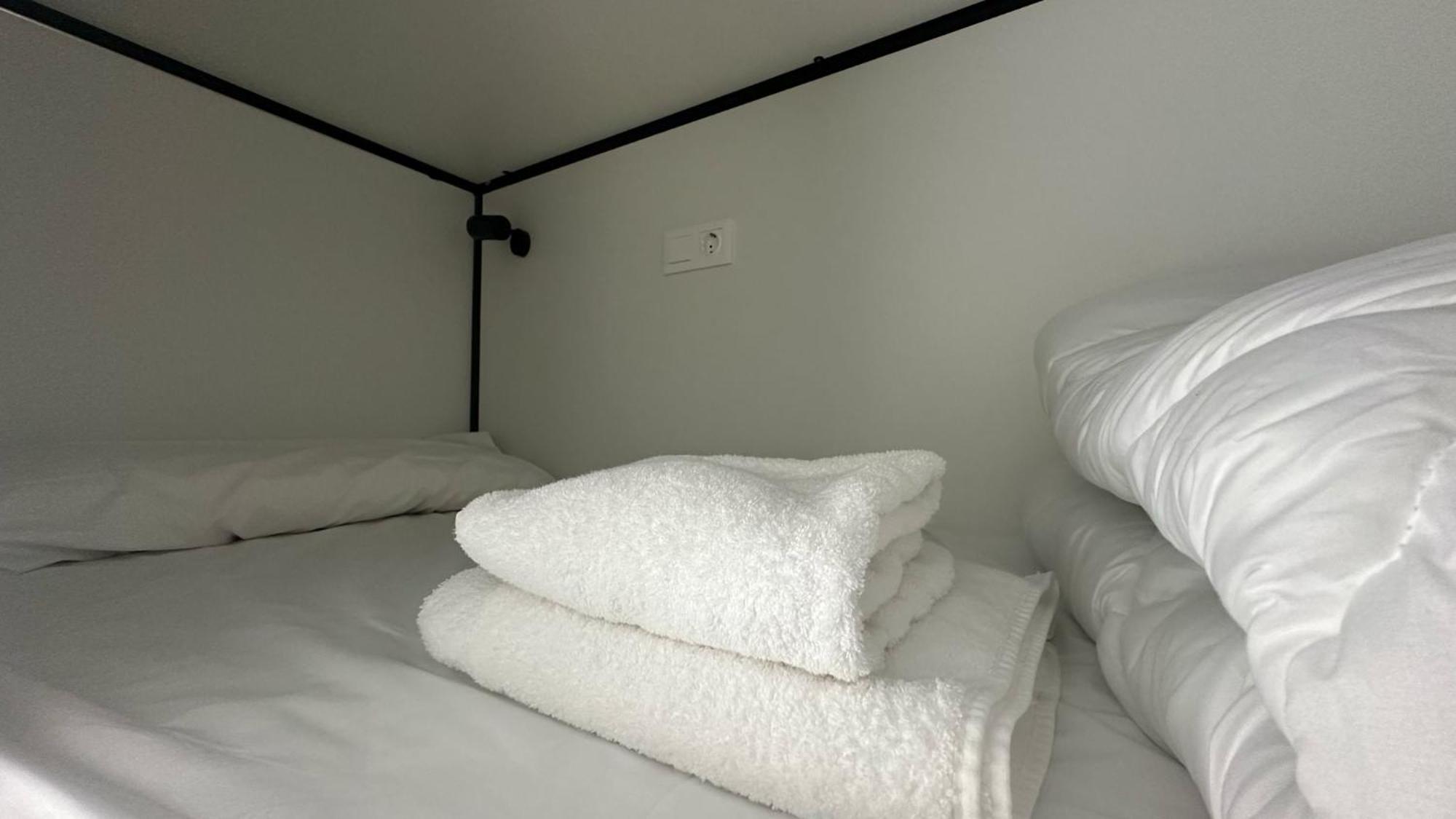 Bed 6-Bed Female Dormitory Room