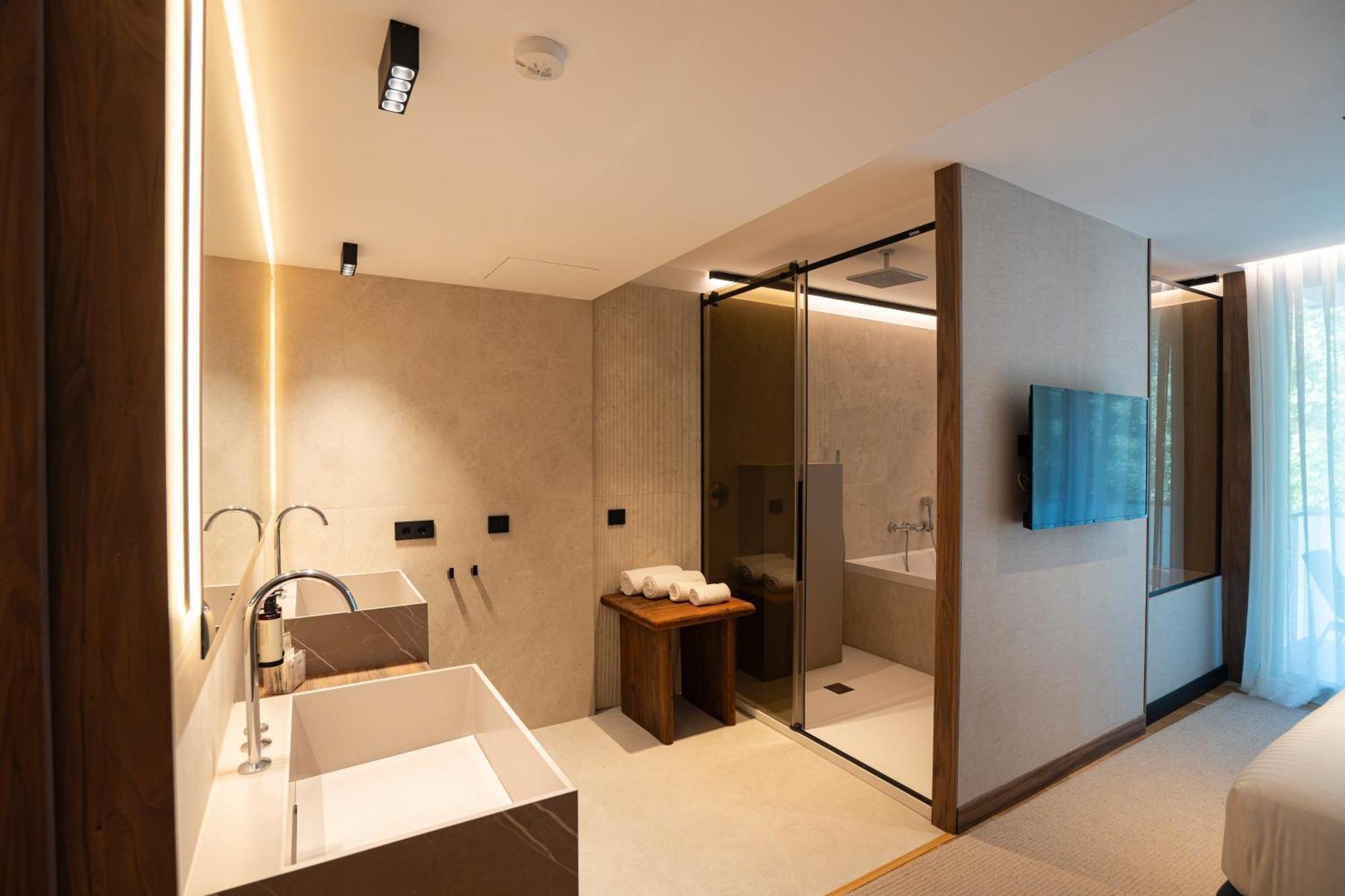 Suite Hot Tub