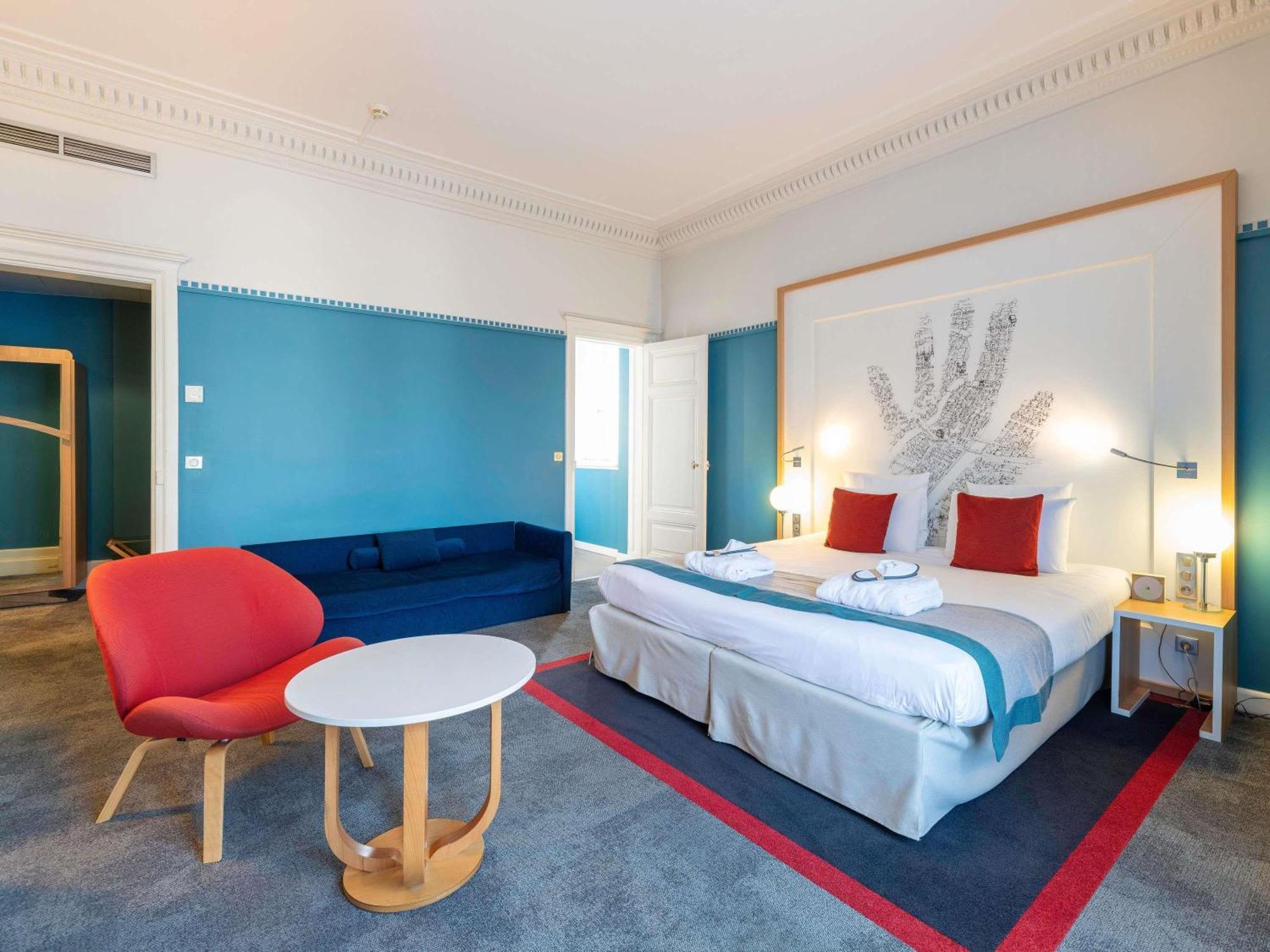 Privilege Room 1 Double Bed & 1 Single Bed,1716990267:JPEG