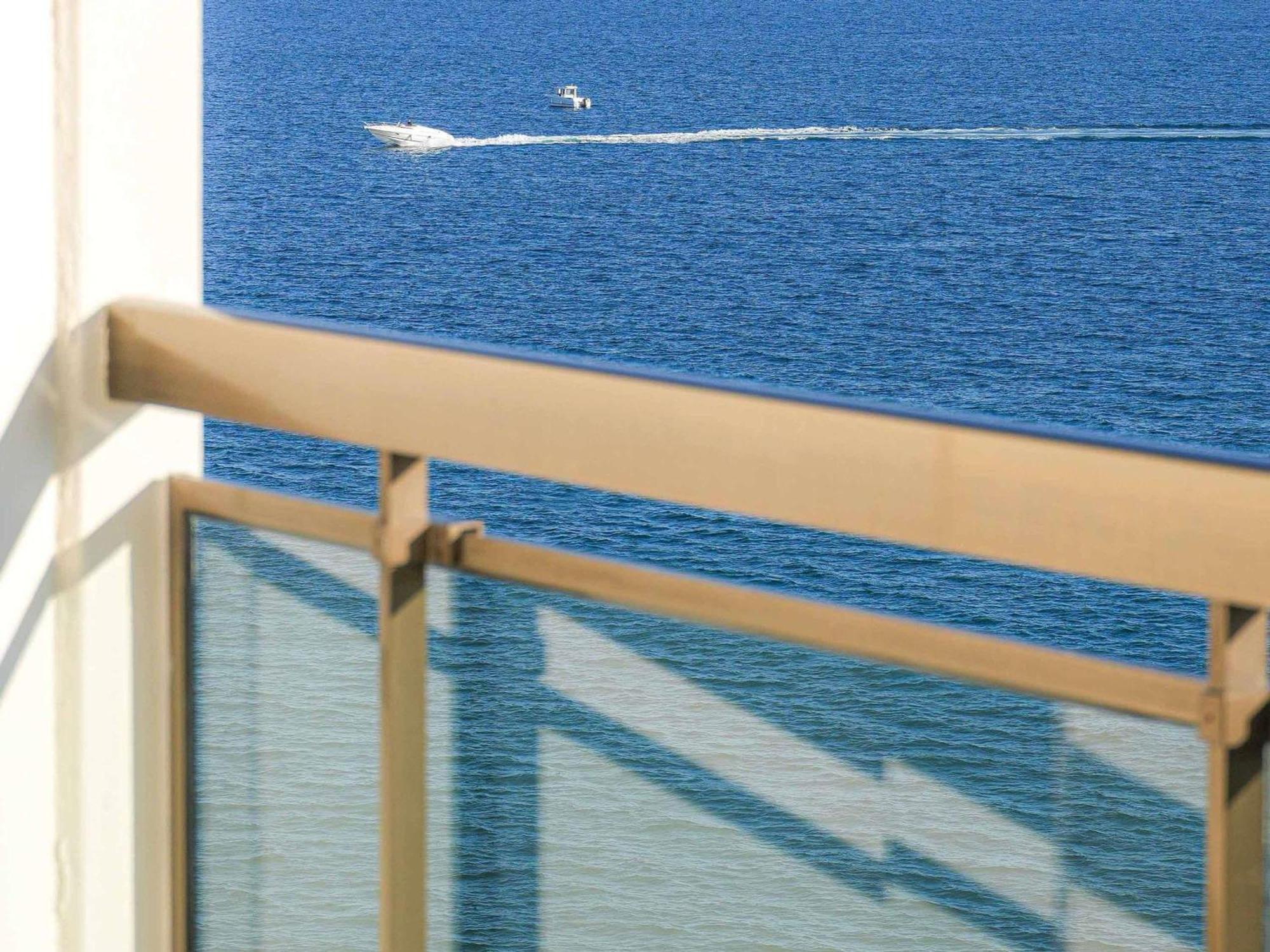 Superior Suite One King Bed panoramic vie w of the sea Bay of Cannes terraces,1729996986:JPEG
