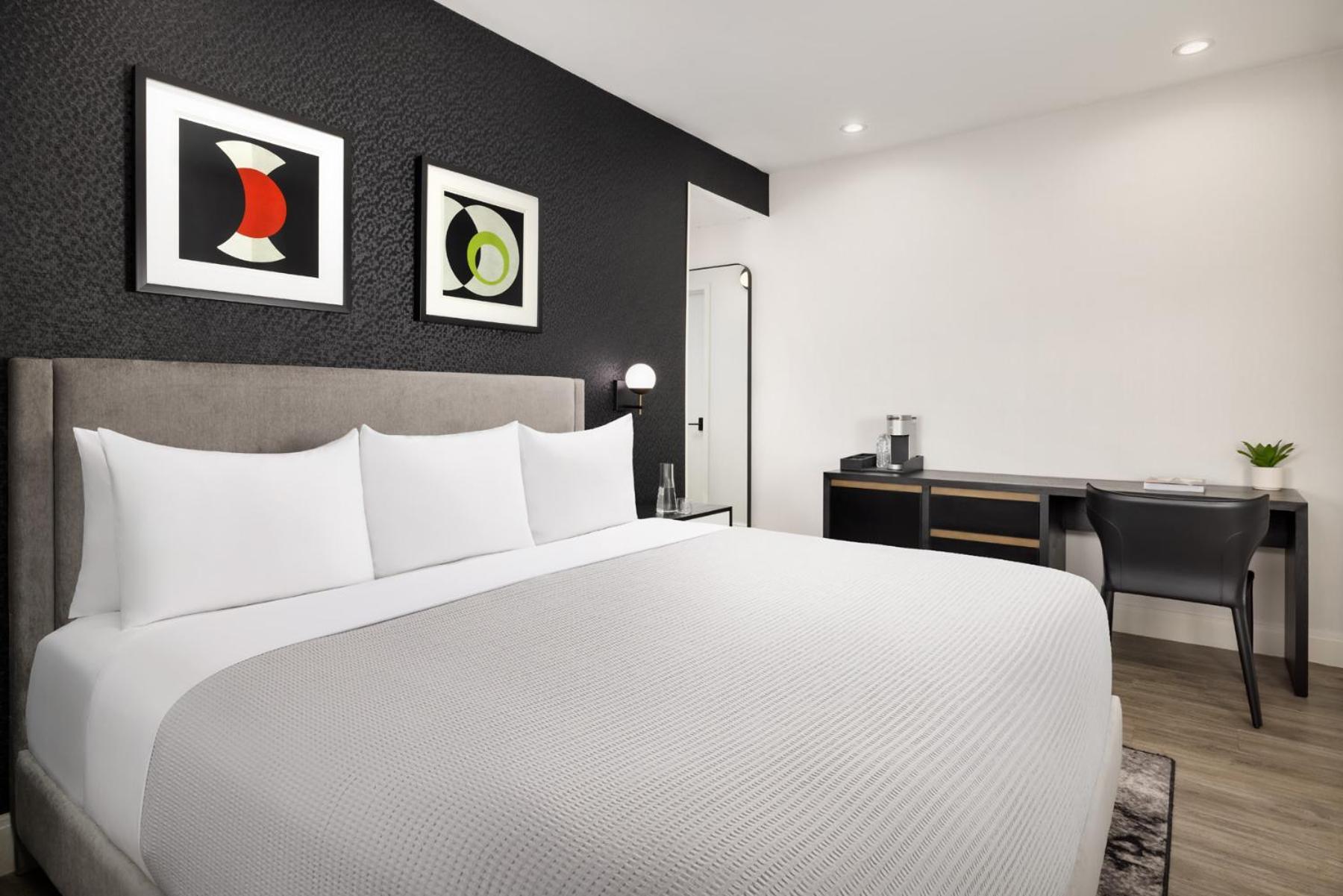 Superior King Room