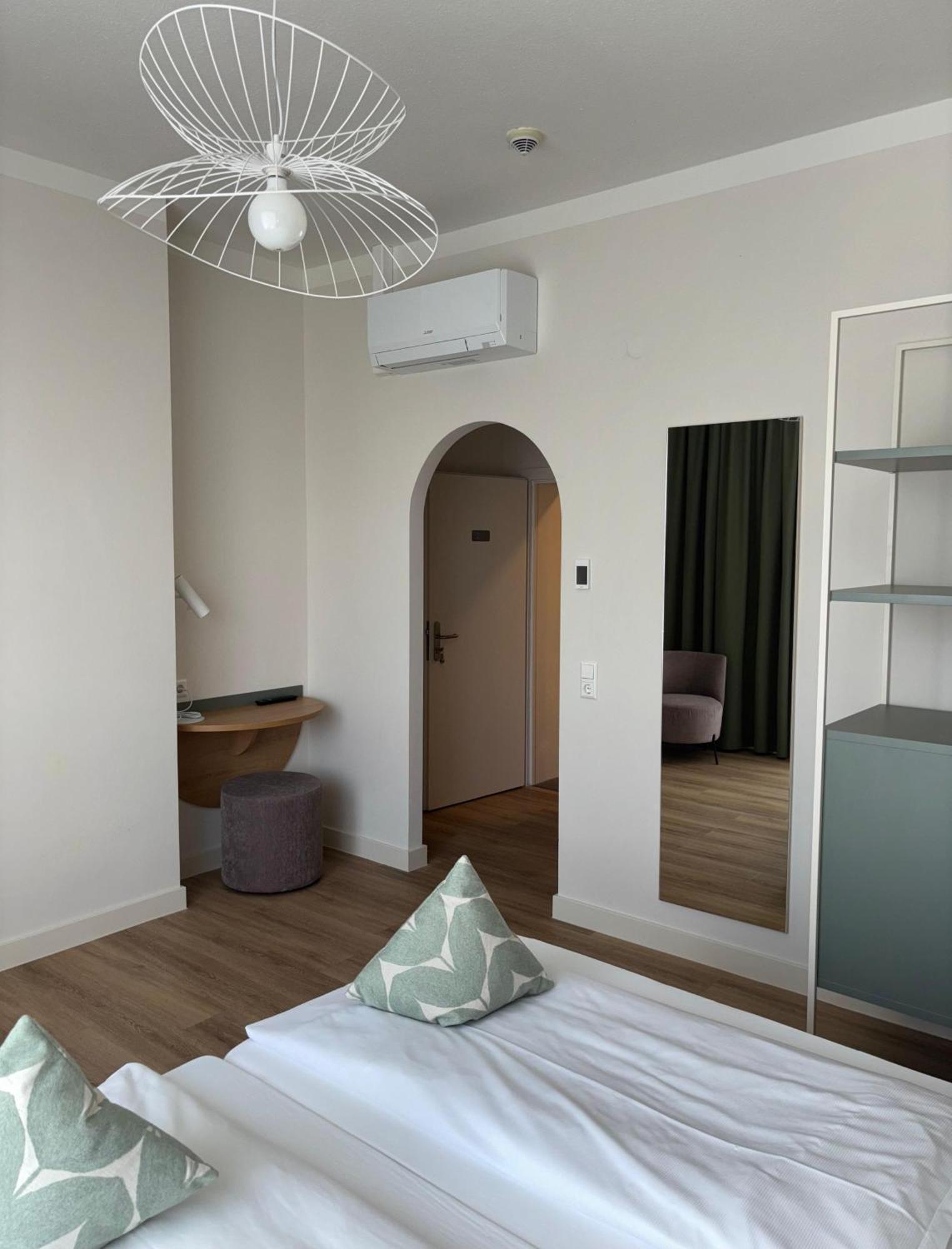 Large Double Room