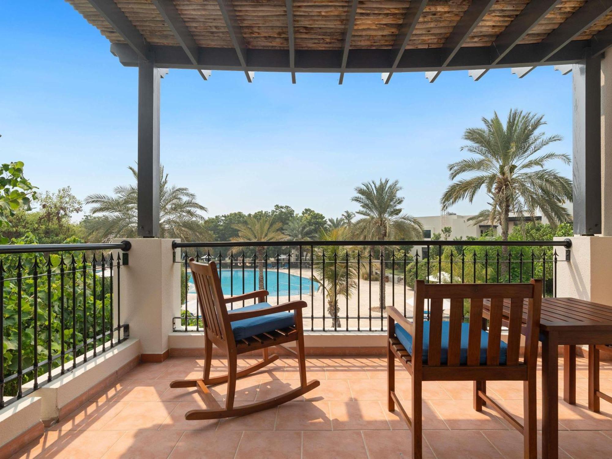 Chambre Familiale - Vue sur Piscine