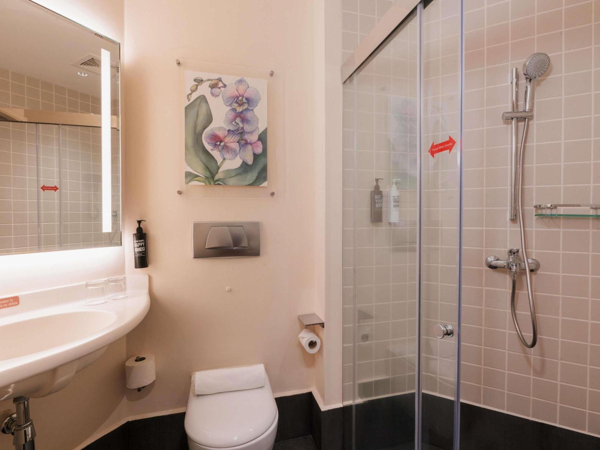 Deluxe Twin Room, 2 Single Beds, High Floor, Free Minibar,1717019085:JPEG