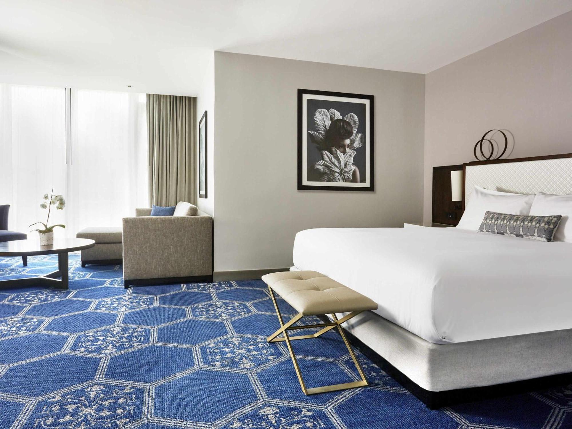 Deluxe King Room