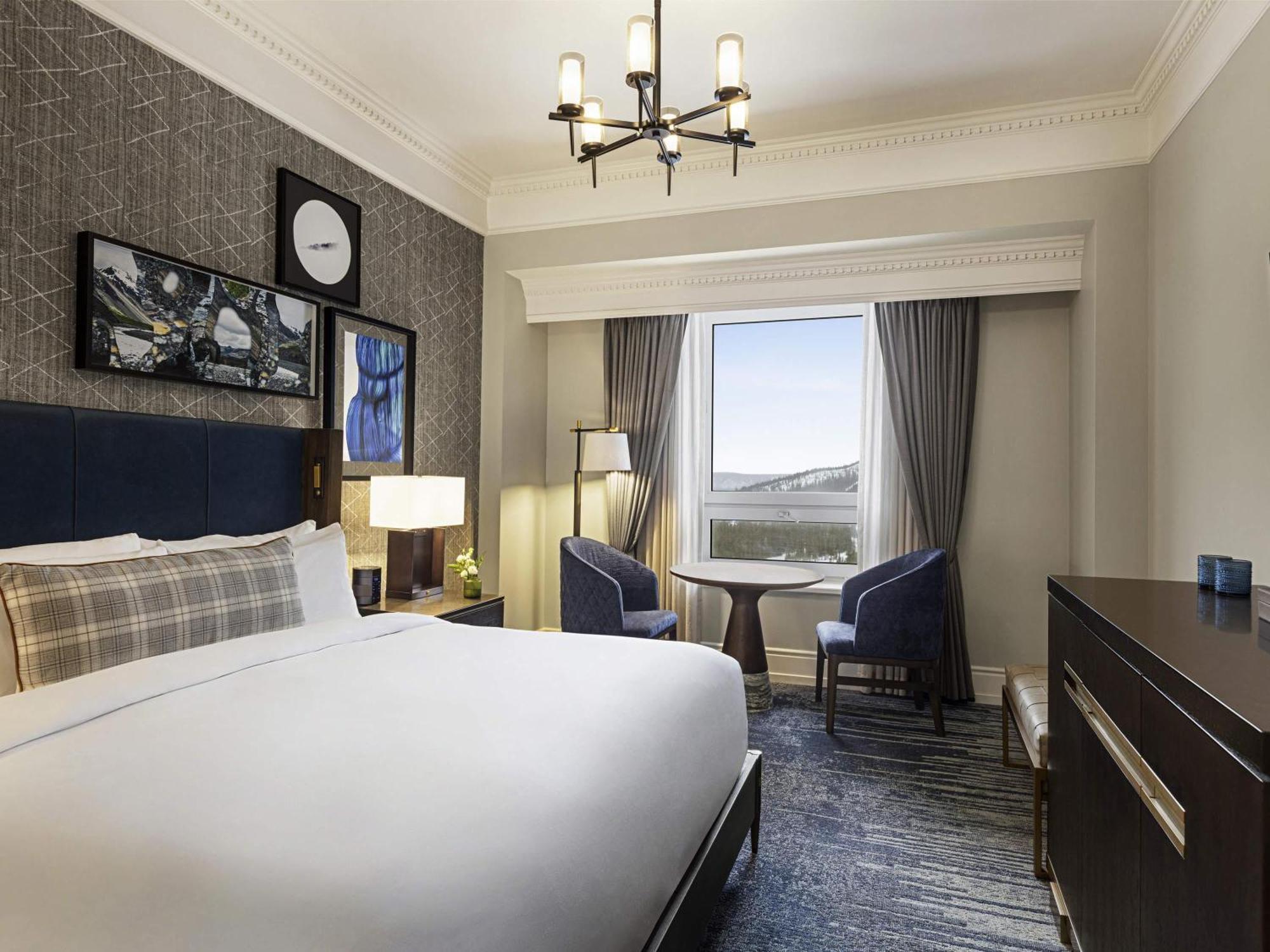 Uitzicht op Fairmont en 1 Queensize Bed