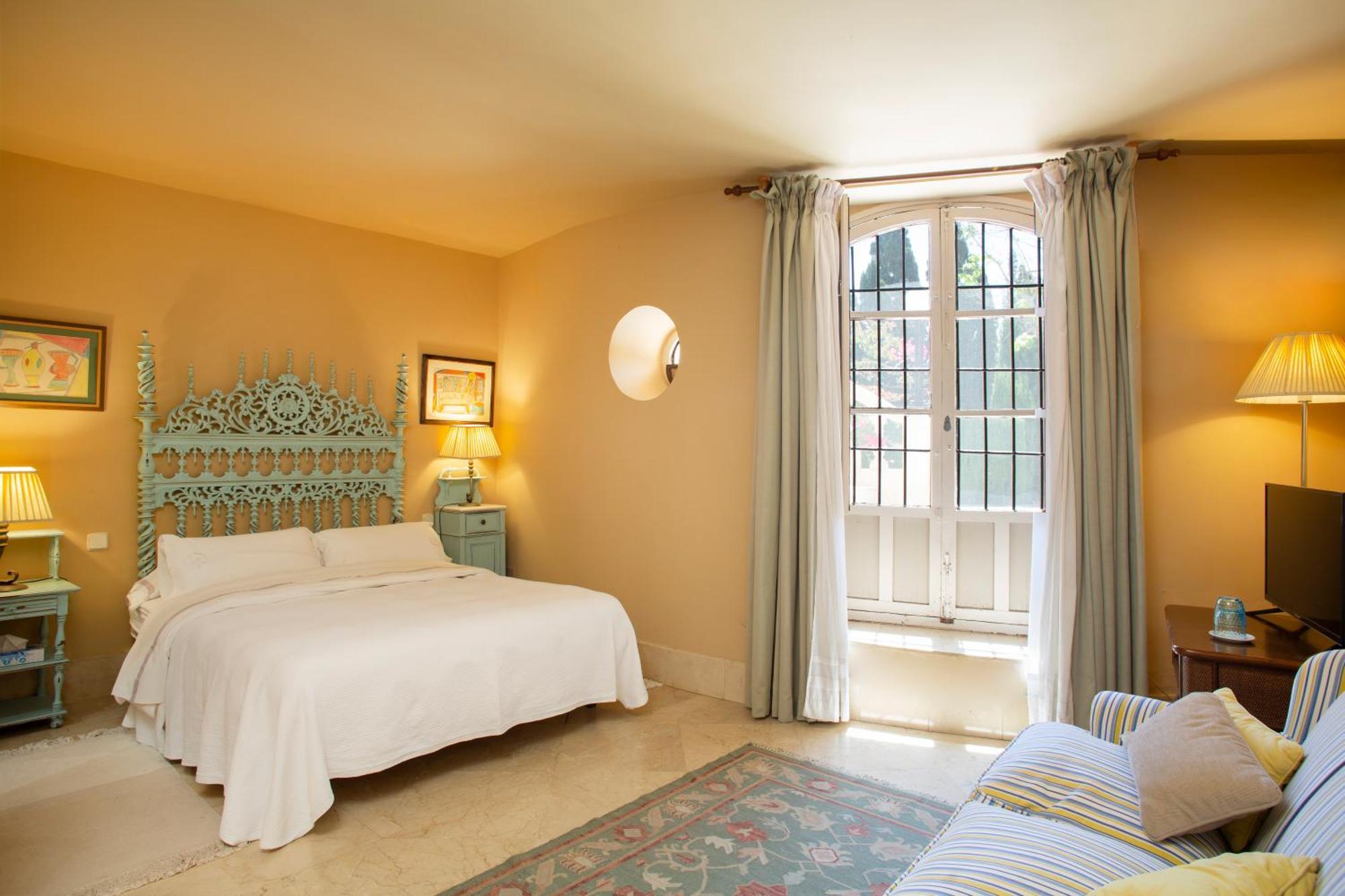Double or Twin Room Garden View