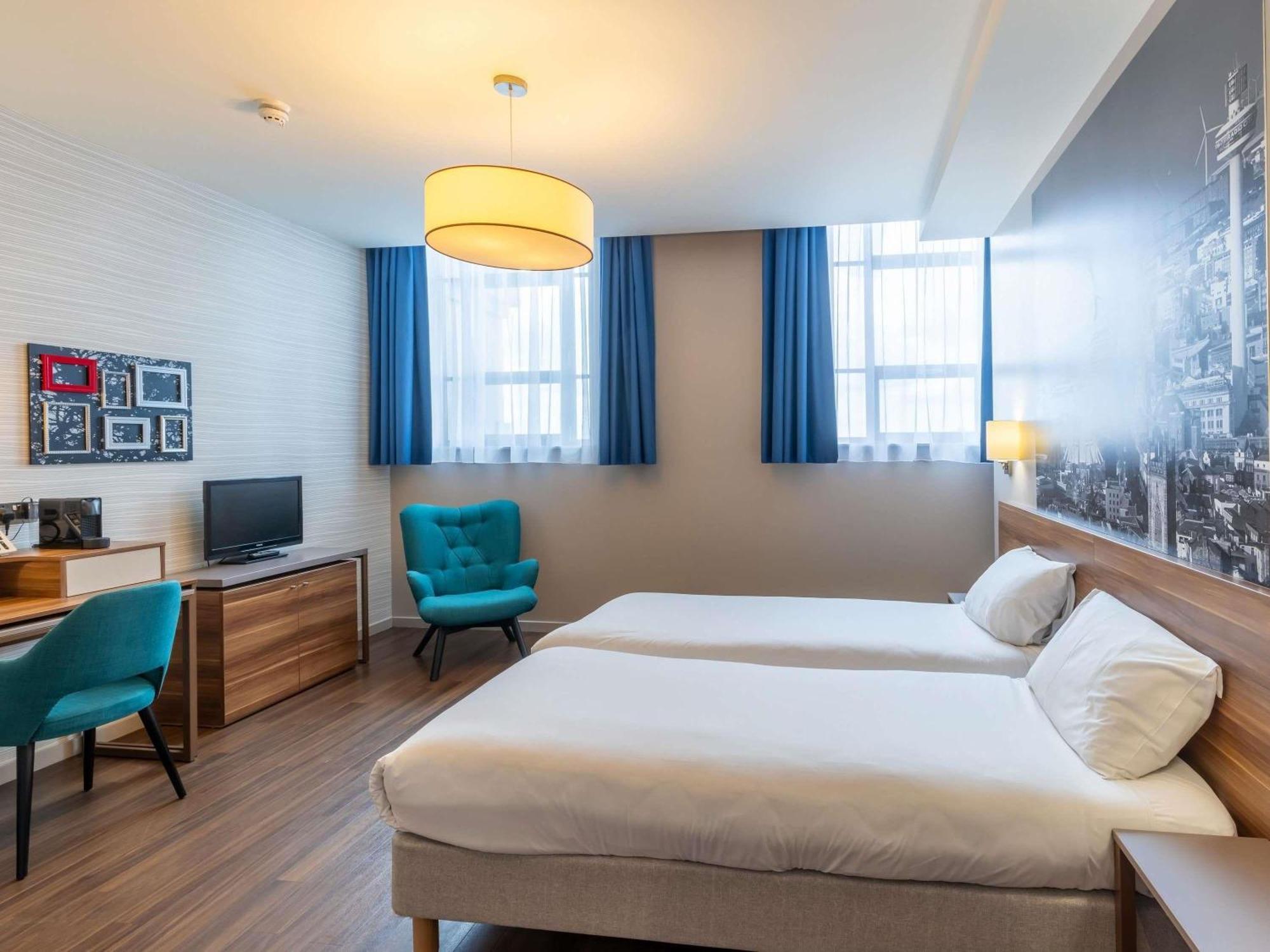 Studio Twin Beds