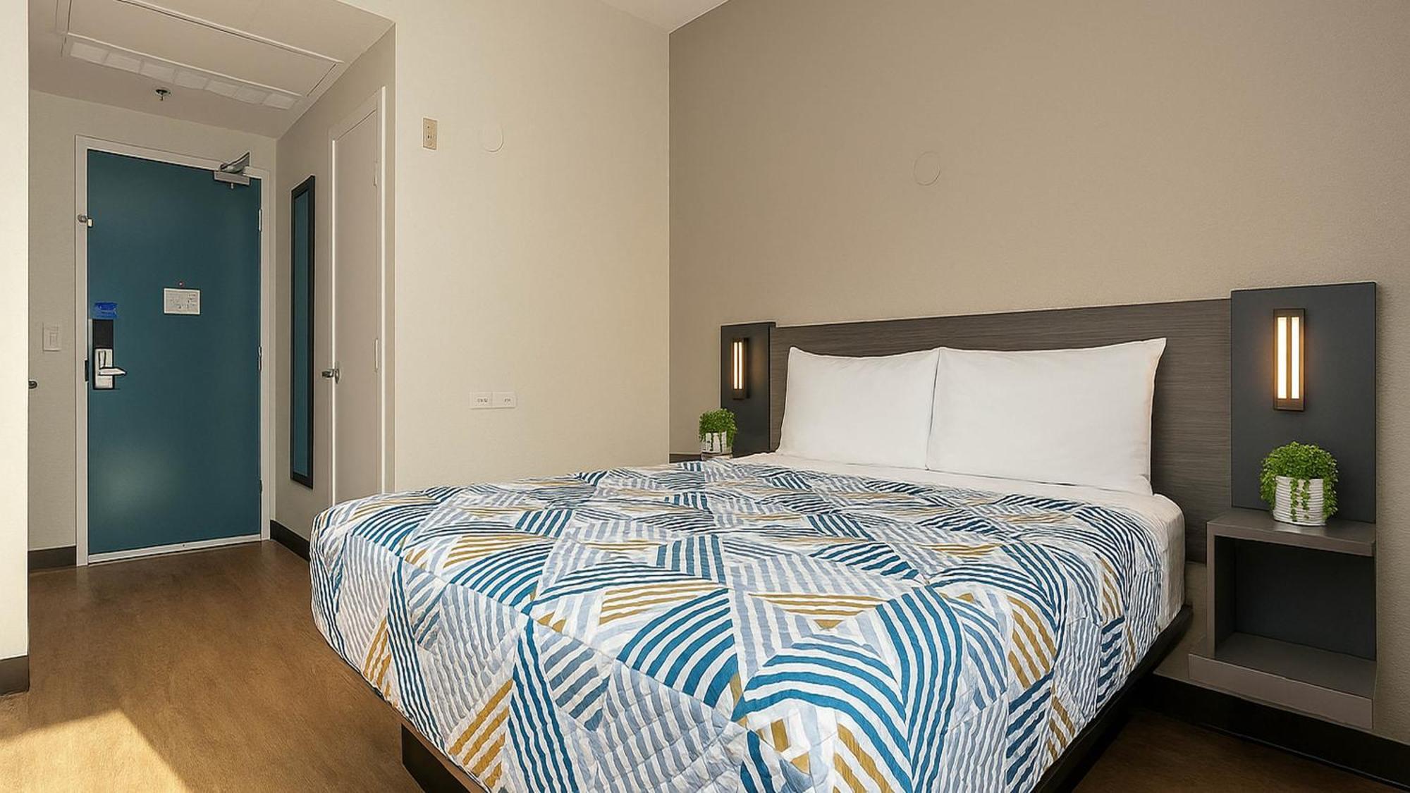 Superior Queen Room