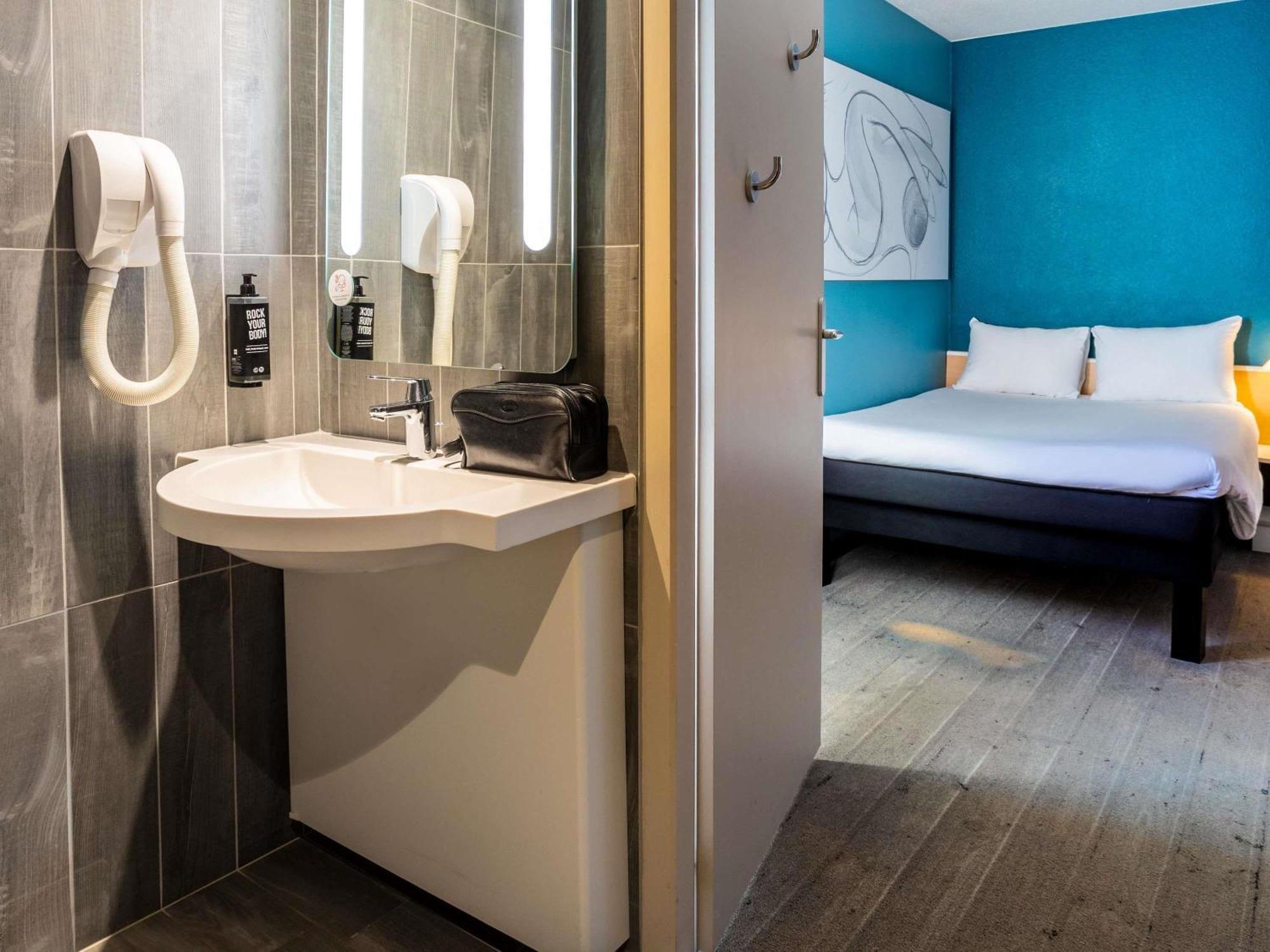 Standard Double Room,1731392727:JPEG