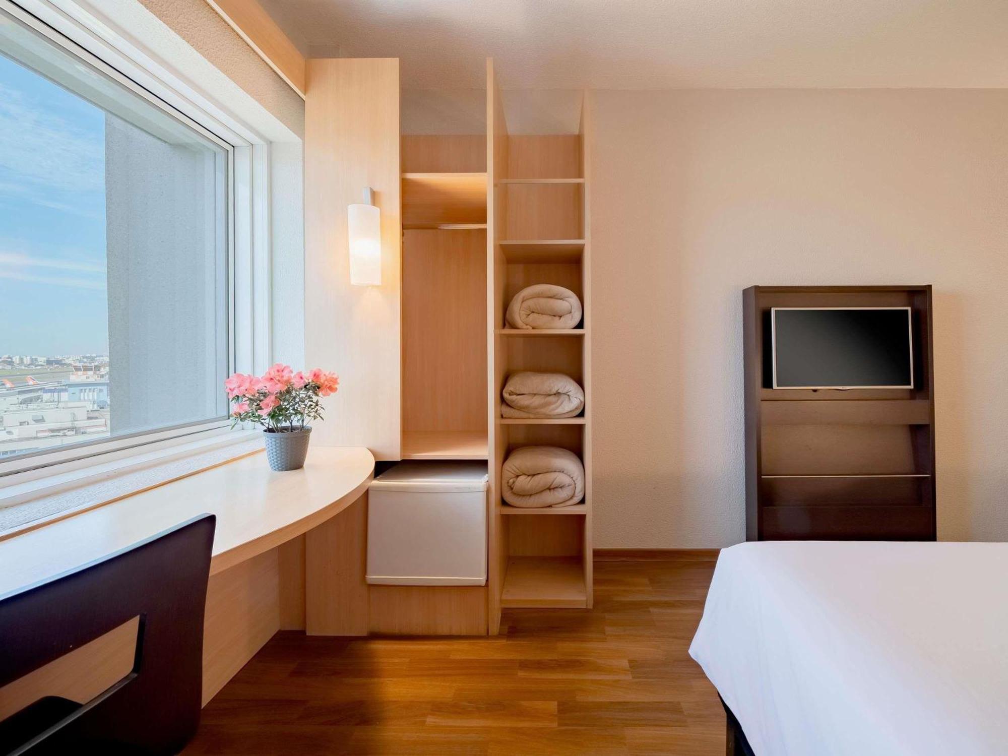 Standard Room One Double Bed One Single Bed