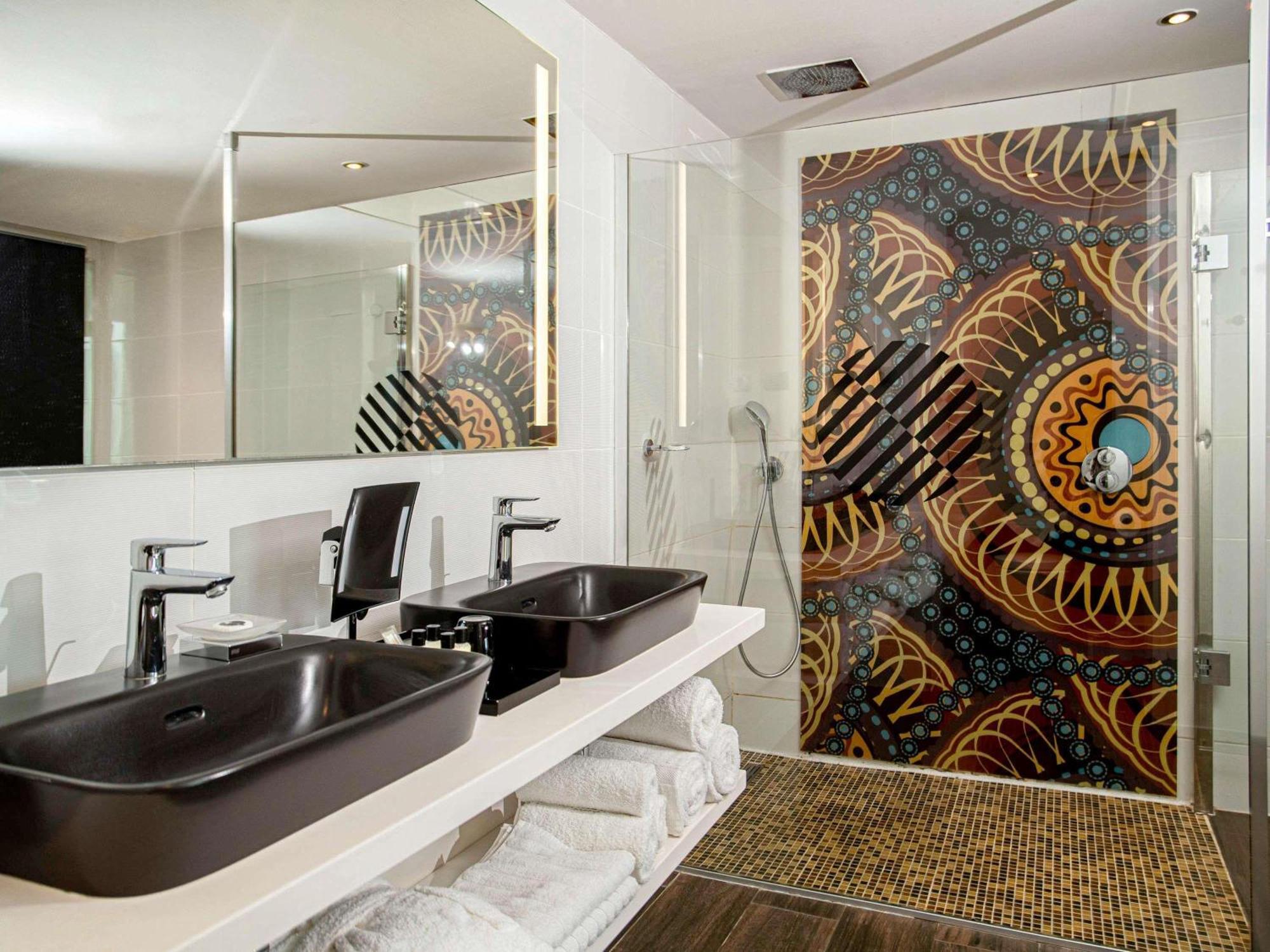 Junior King Suite City View