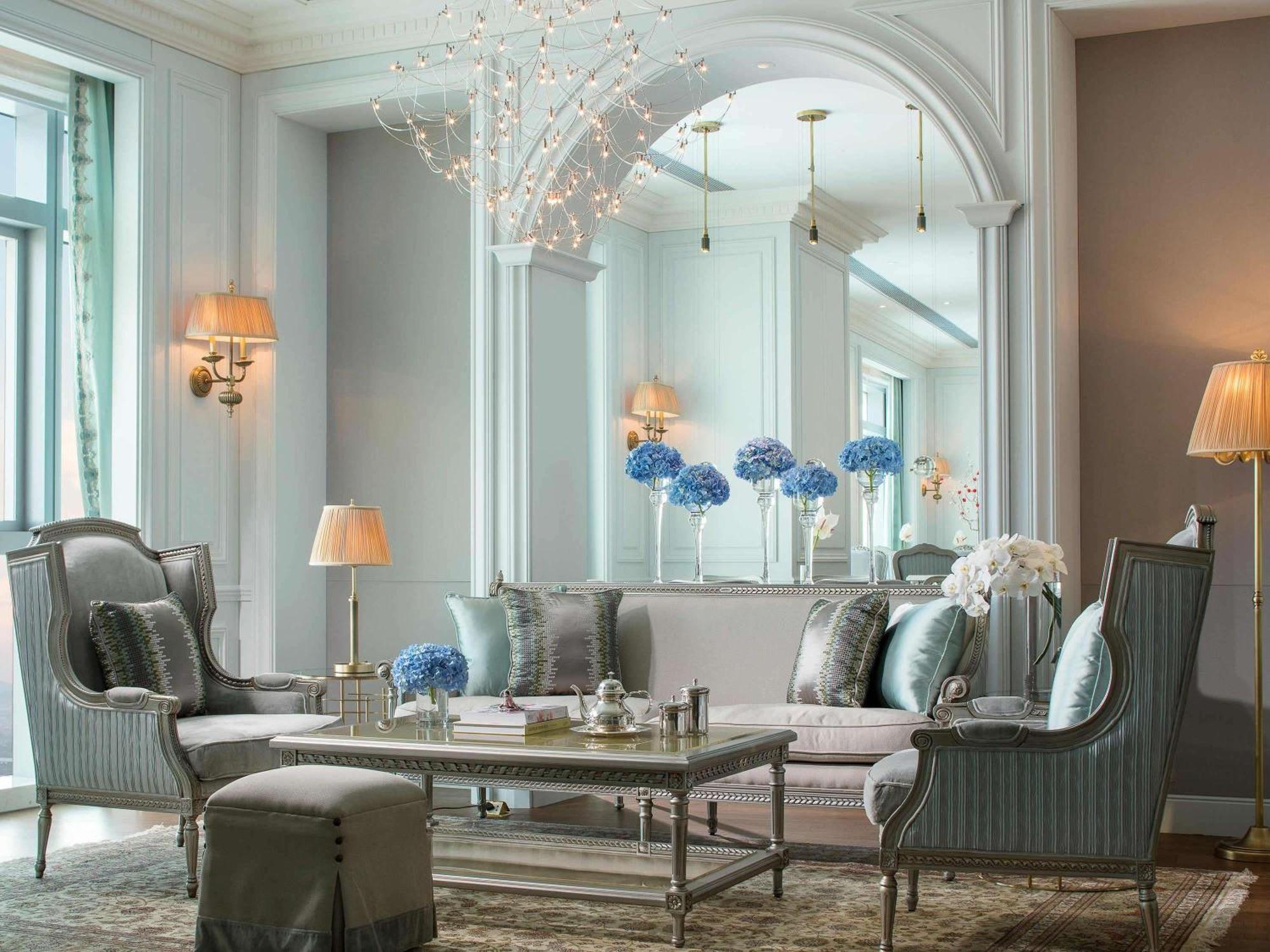 Luxury Premium Room French Style (King bed)