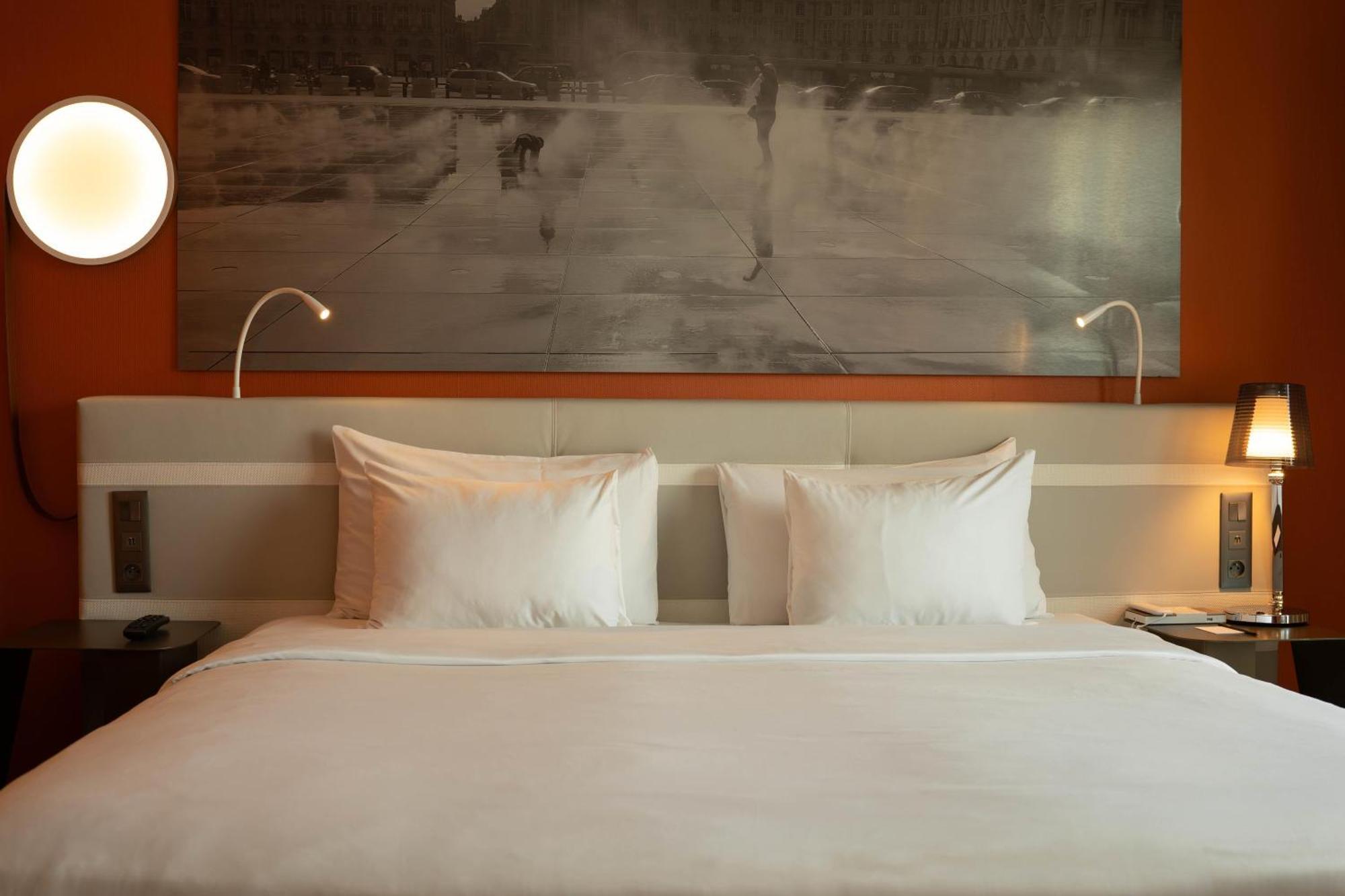 Corner Room View