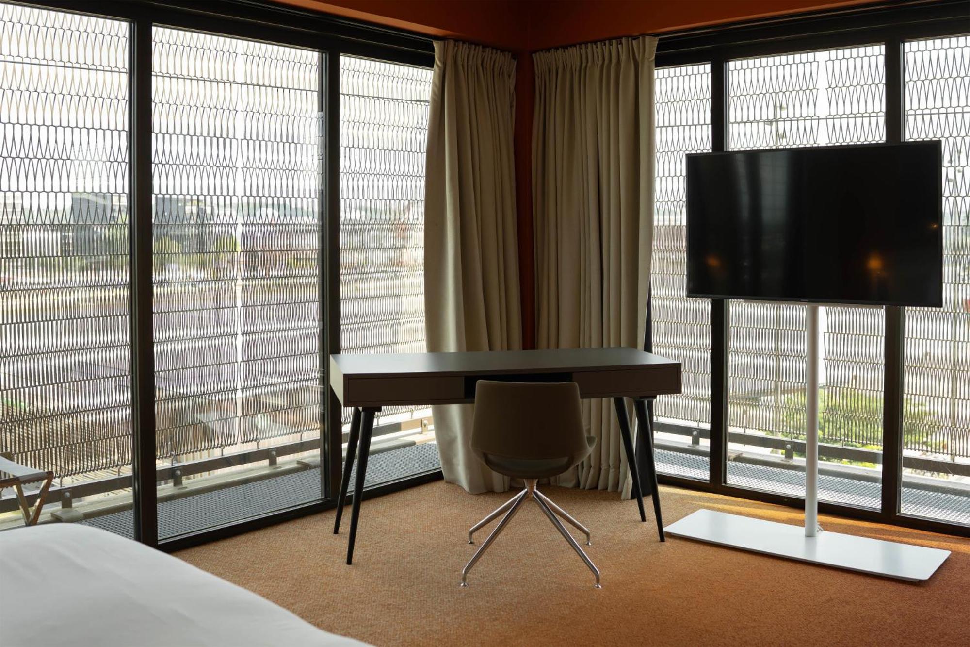 Corner Room View