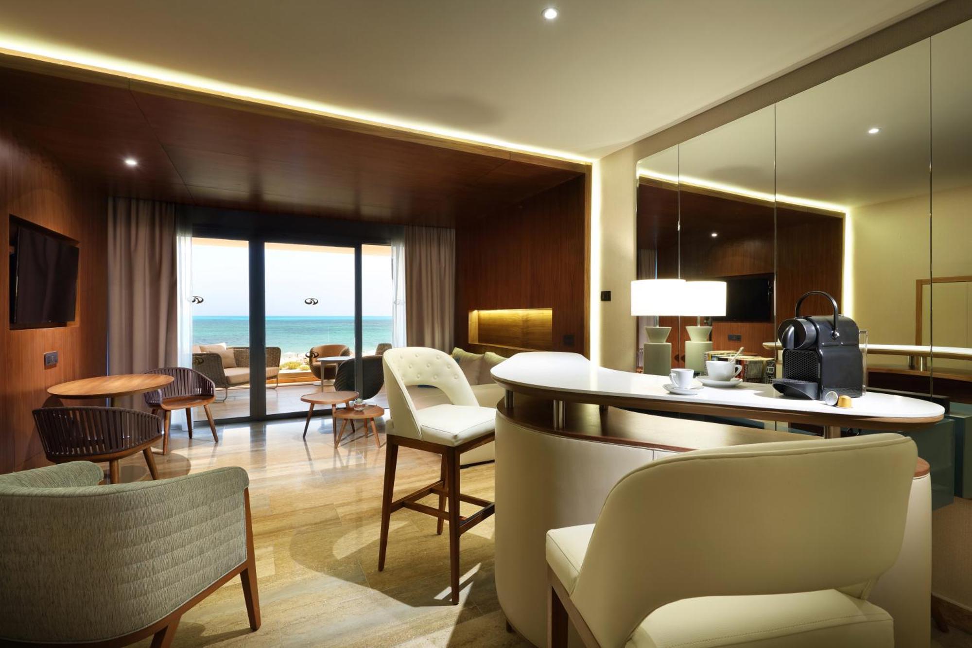 Family Selection Loft Suite Jacuzzi Terrace