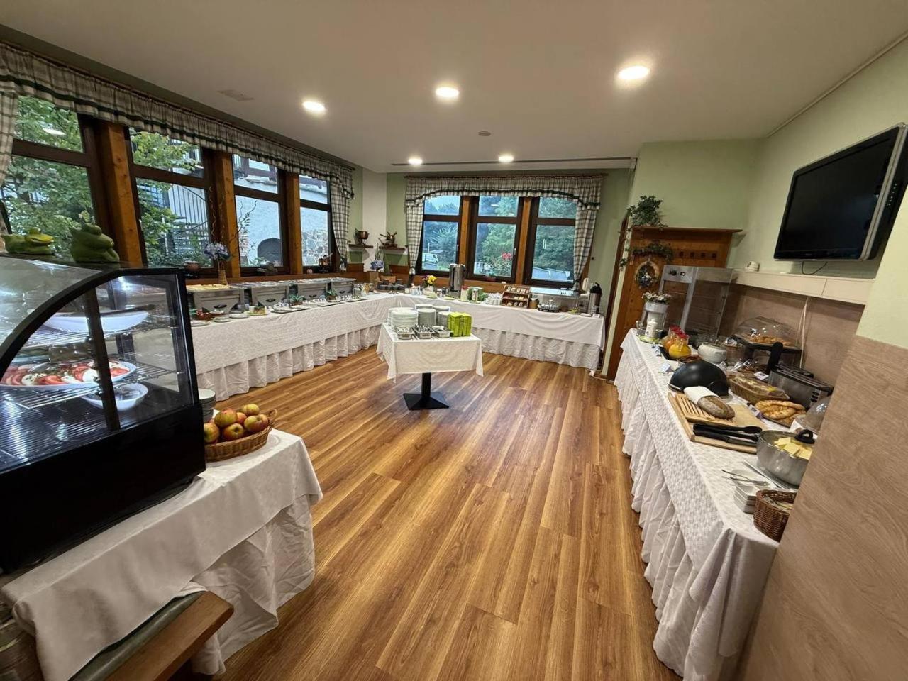 Deluxe Double or Twin Room Balcony