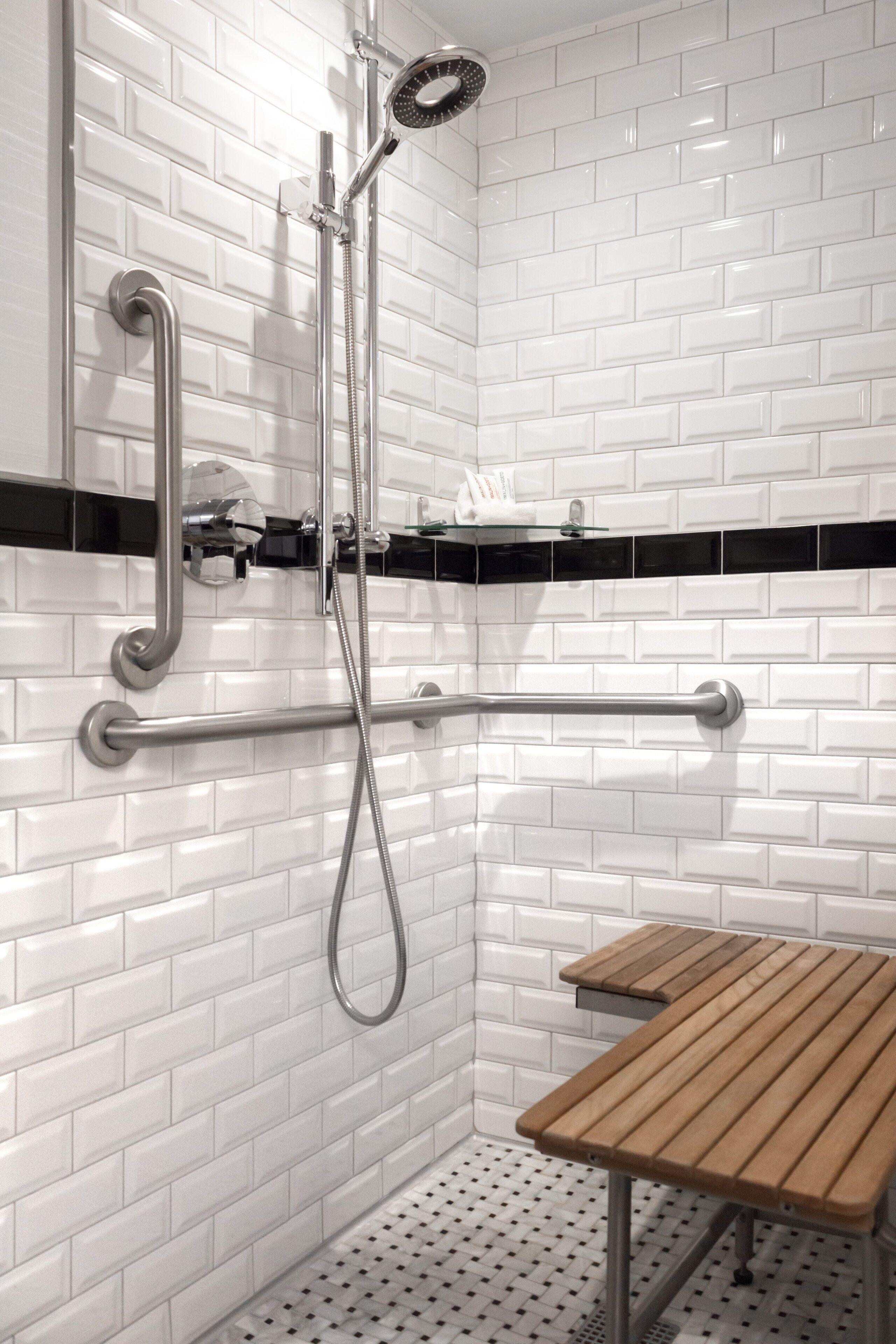 Classic King Mobility Hearing-Accessible Guest Room Transfer Shower